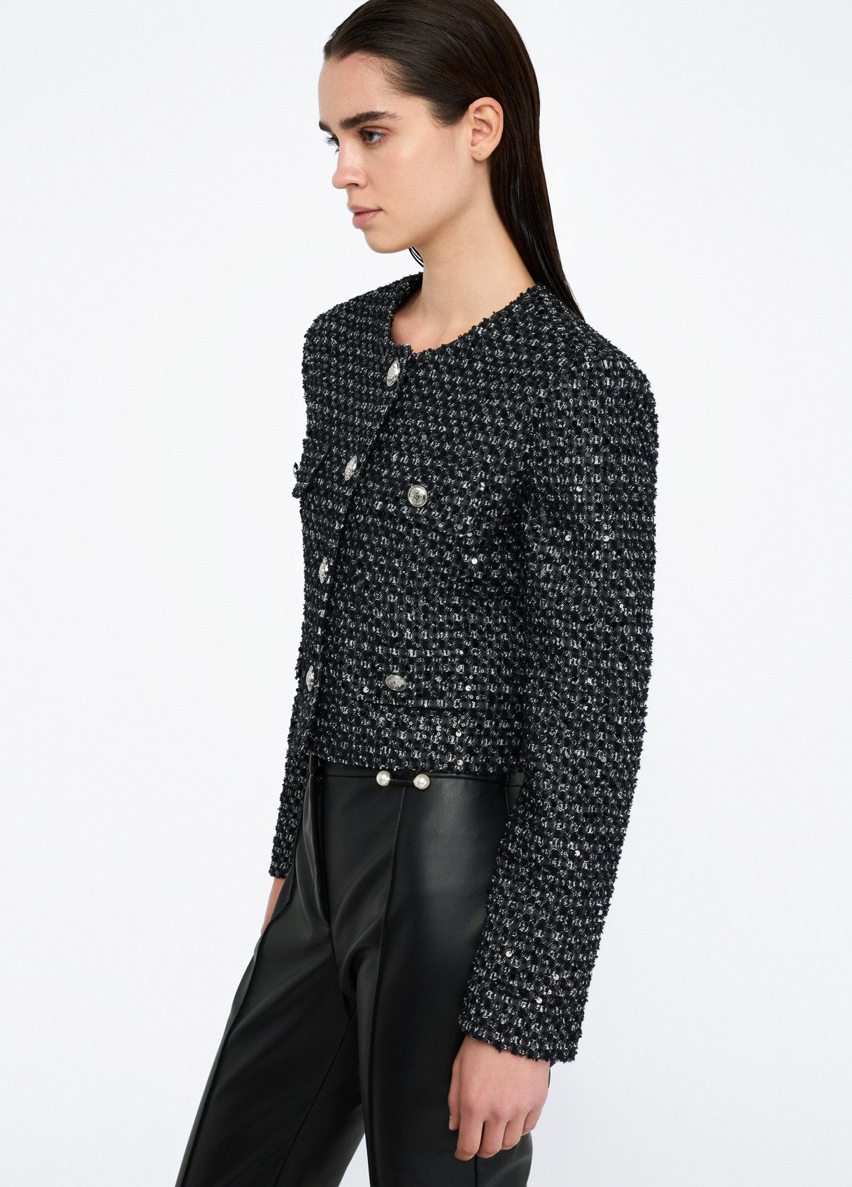 UF5142D02672222238-black