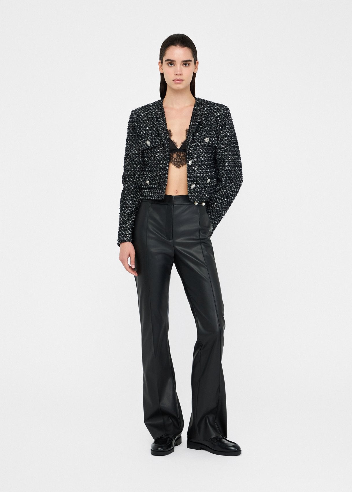 UF5142D02672222238-black