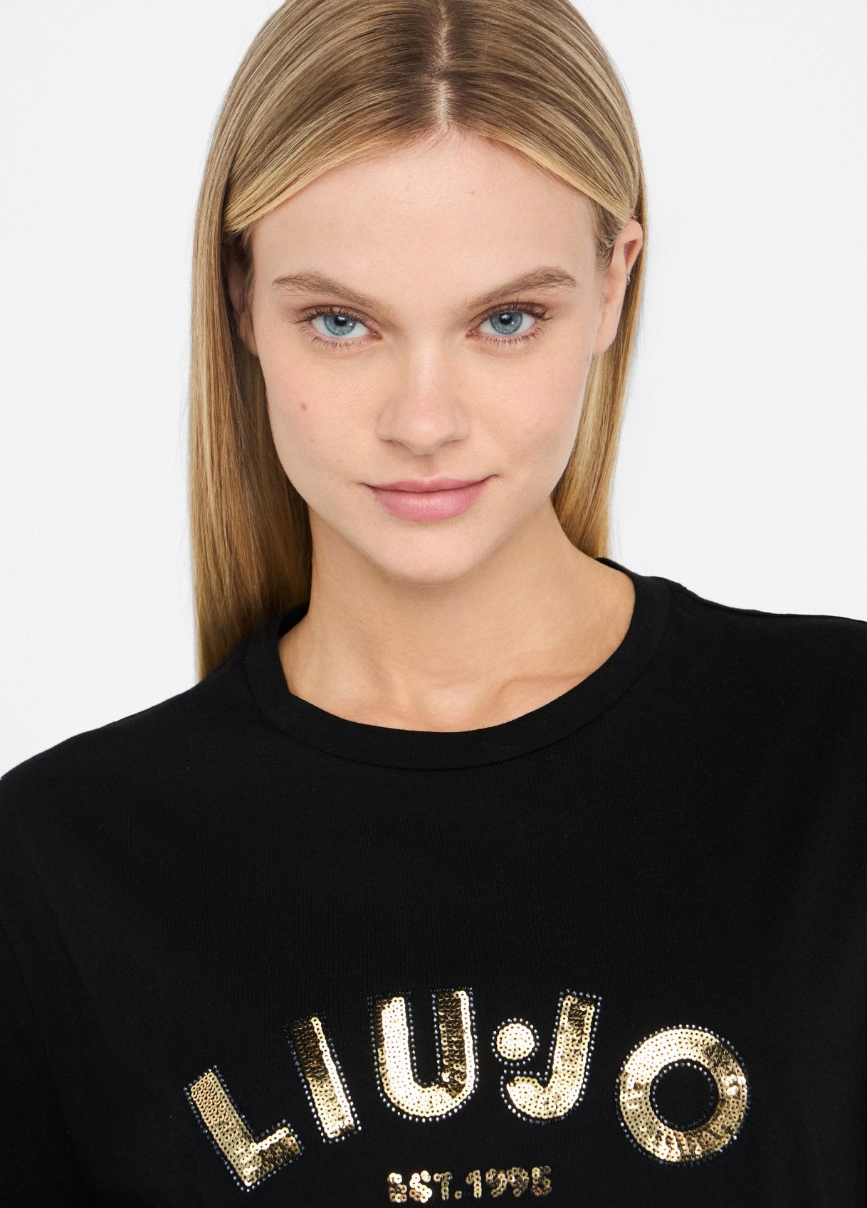 UF5260JS923M9010XS-black