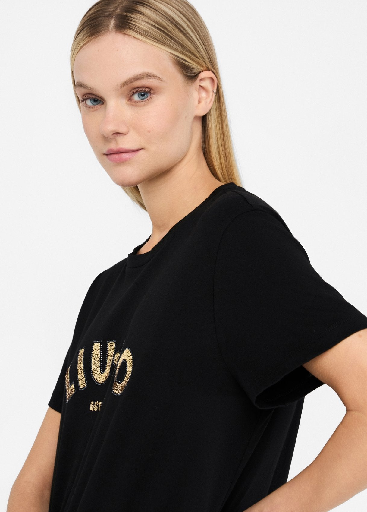 UF5260JS923M9010XS-black