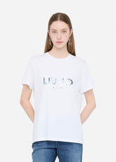 UF5260JS923M9793XS-white