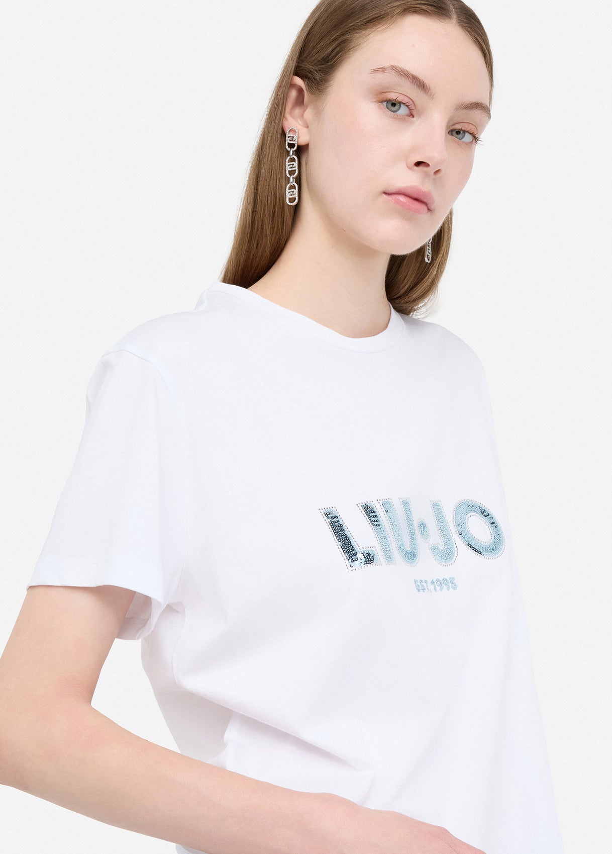 UF5260JS923M9793XS-white