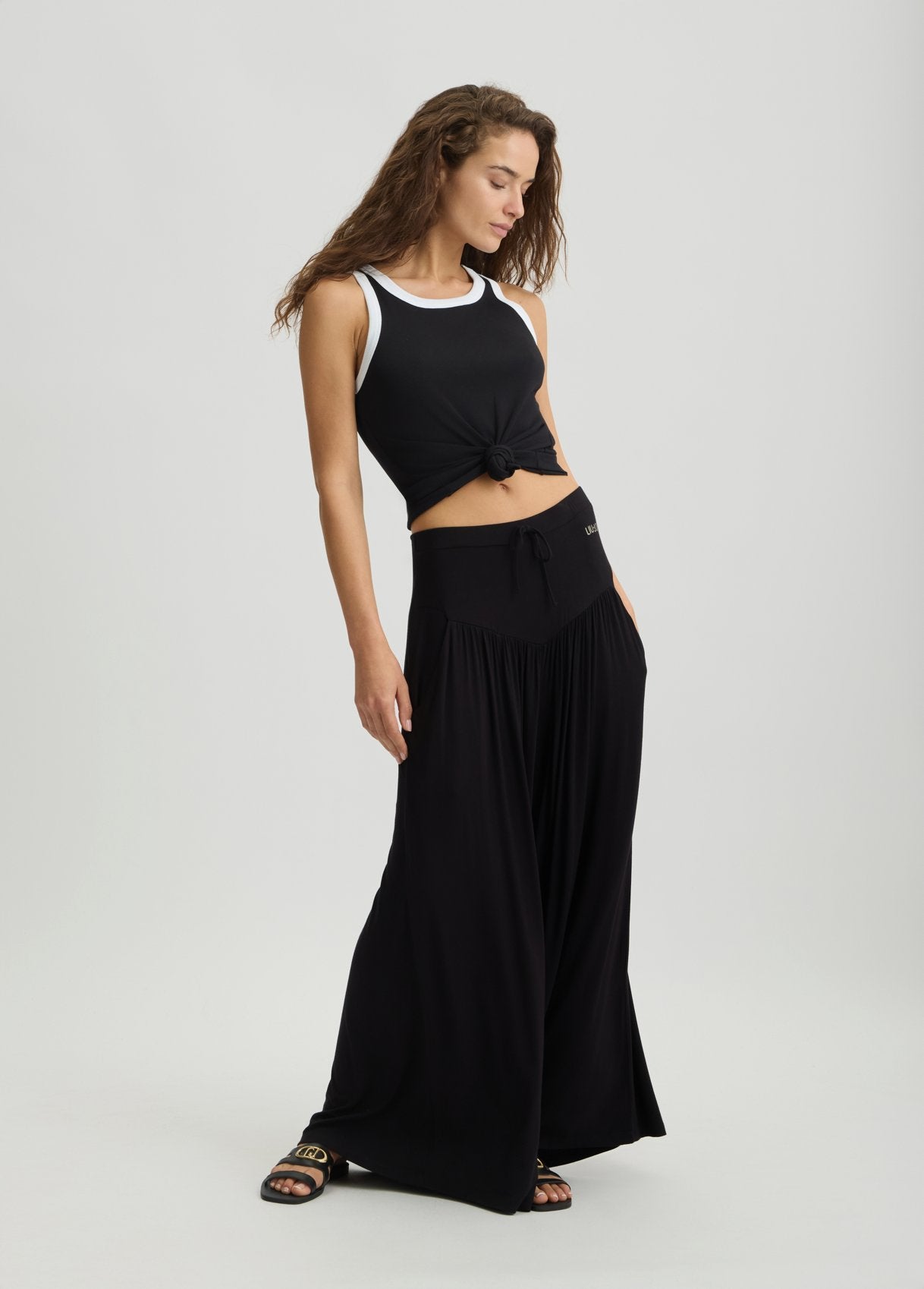 VA5179J482209096S-black