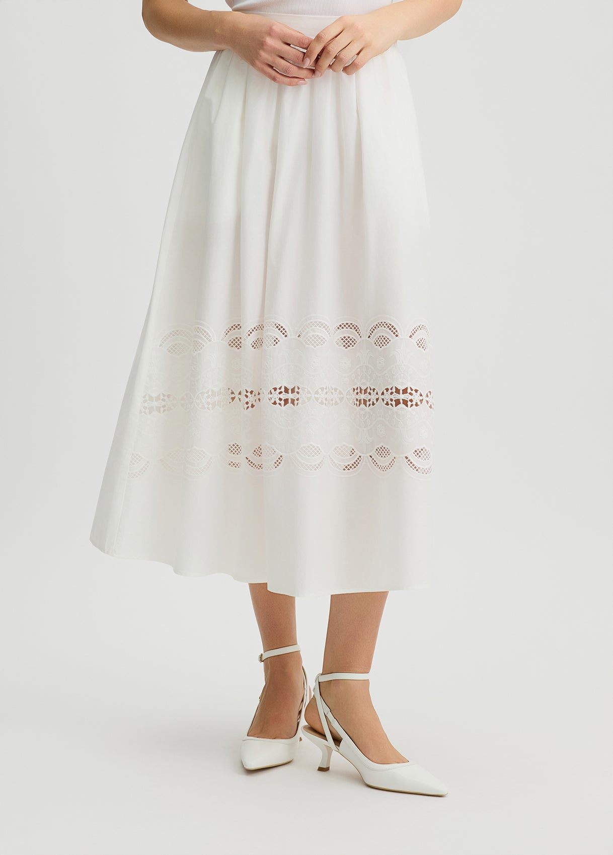 WA5258T48532030436-white