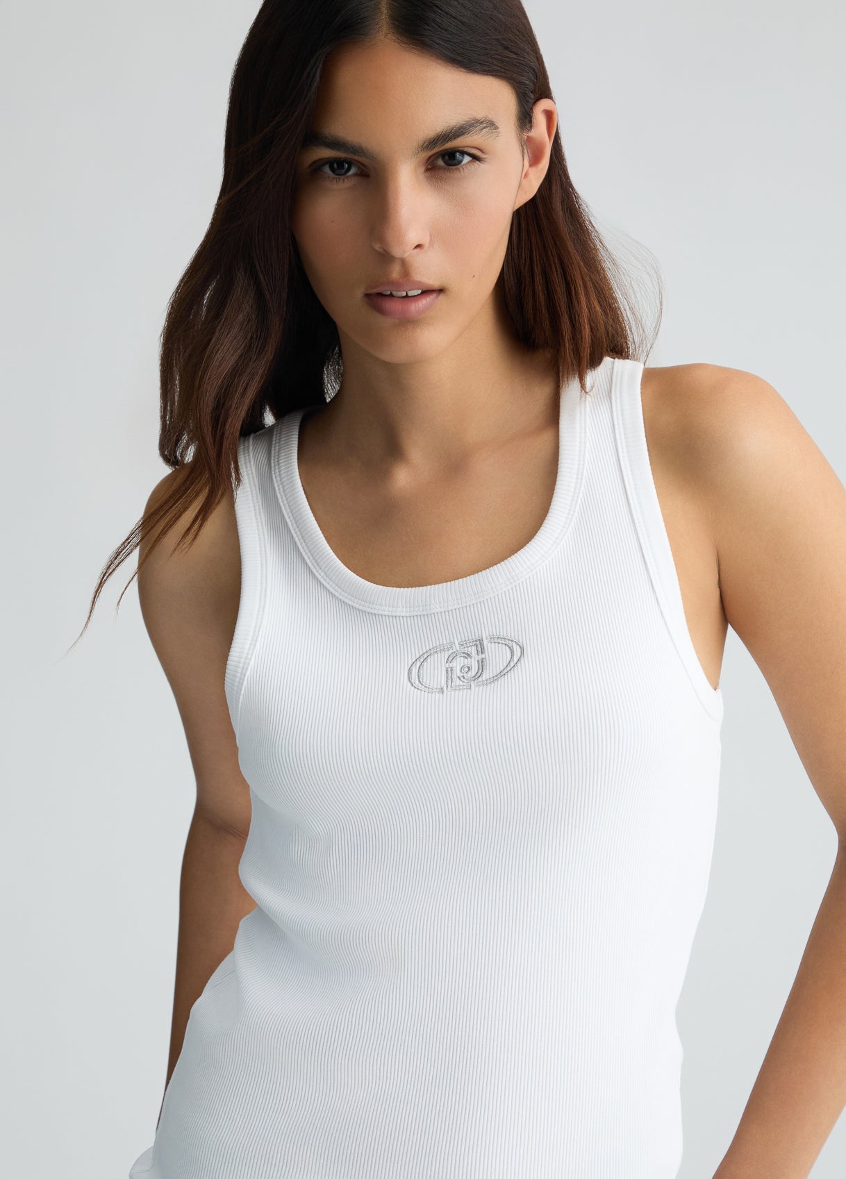 WA5367J029511110XS-White