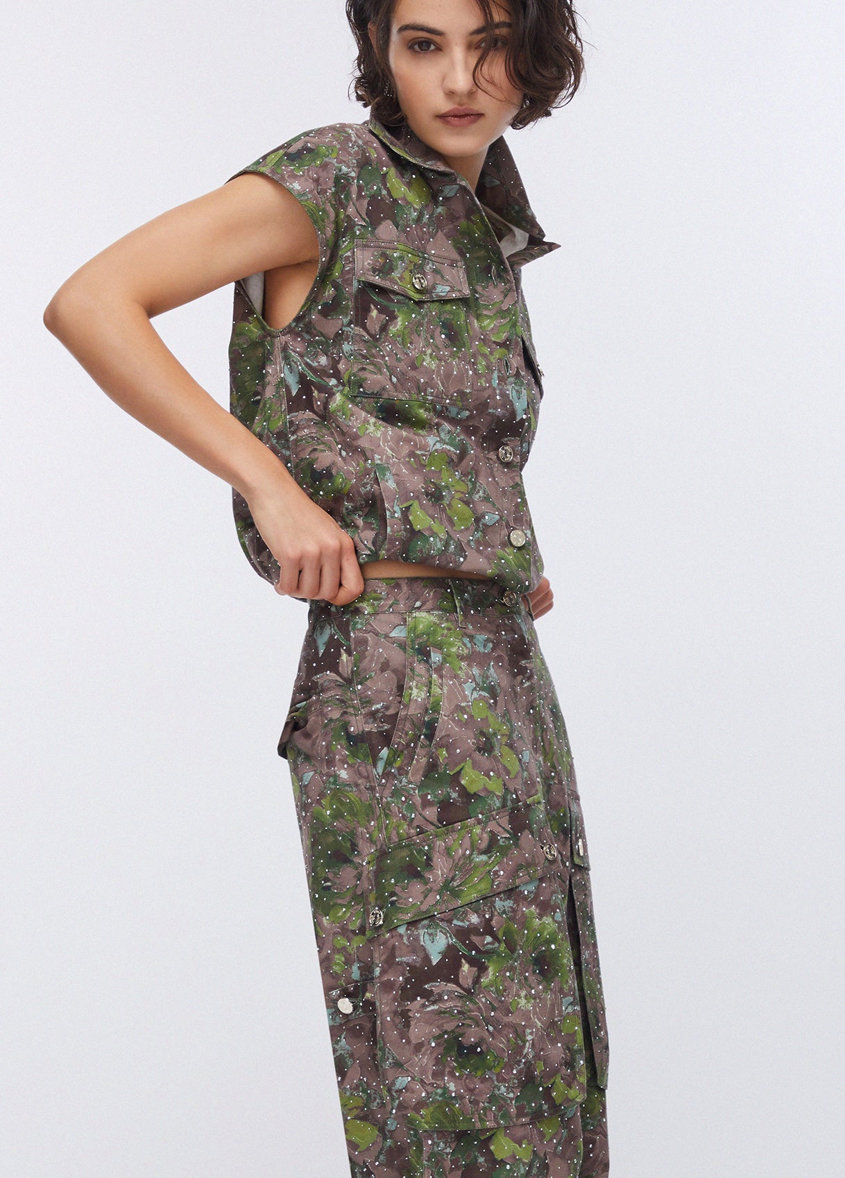 WA6125T433AP936024-green floral