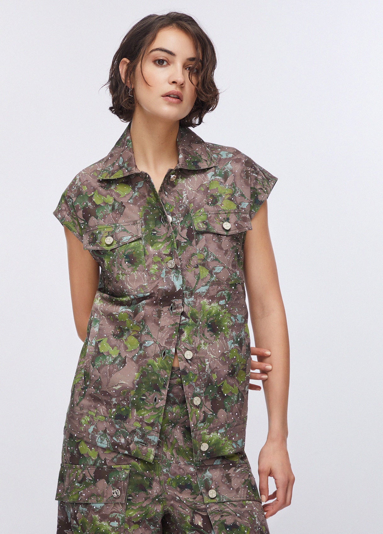 WA6341T433AP936038-green floral