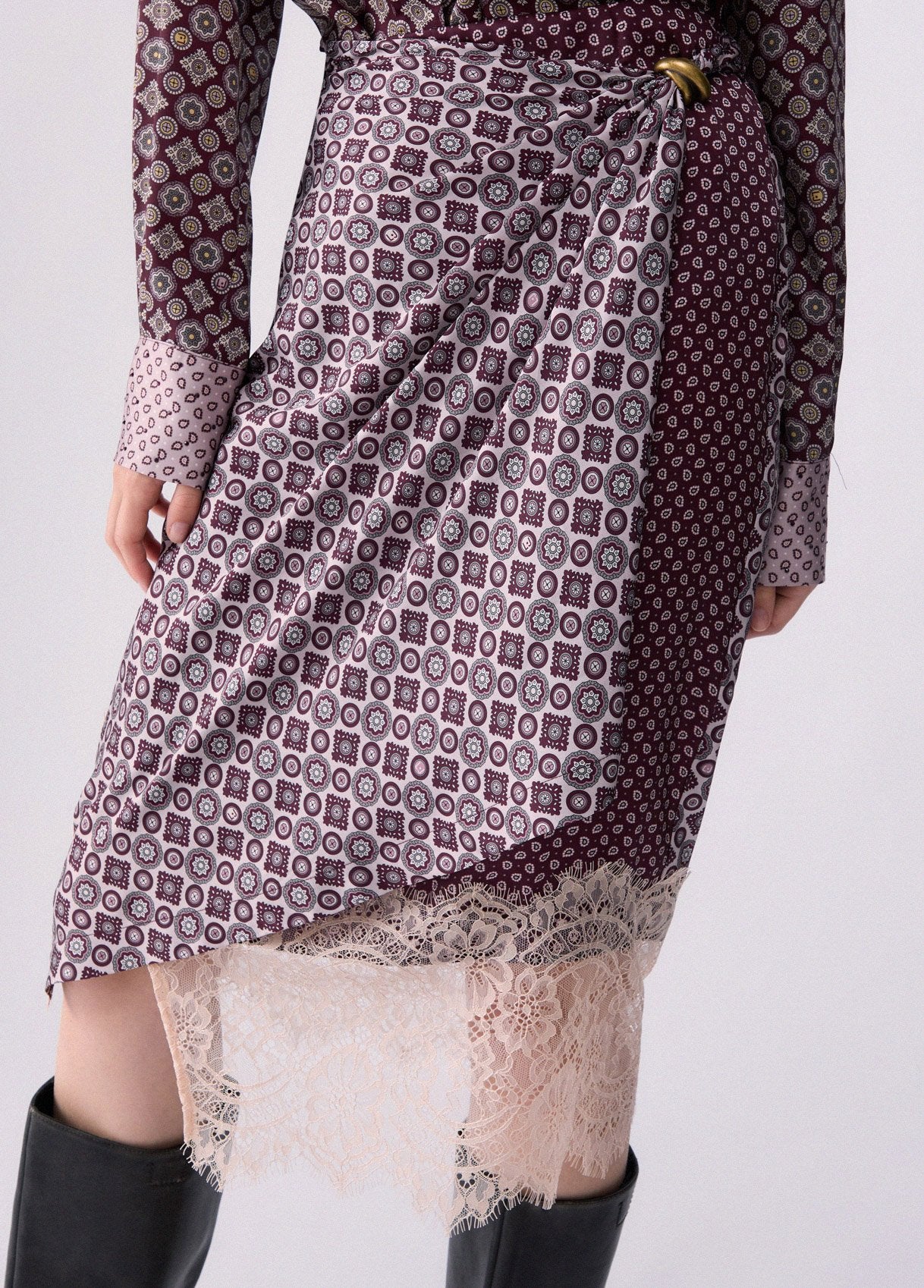 WF6196TS531L921636-aubergine