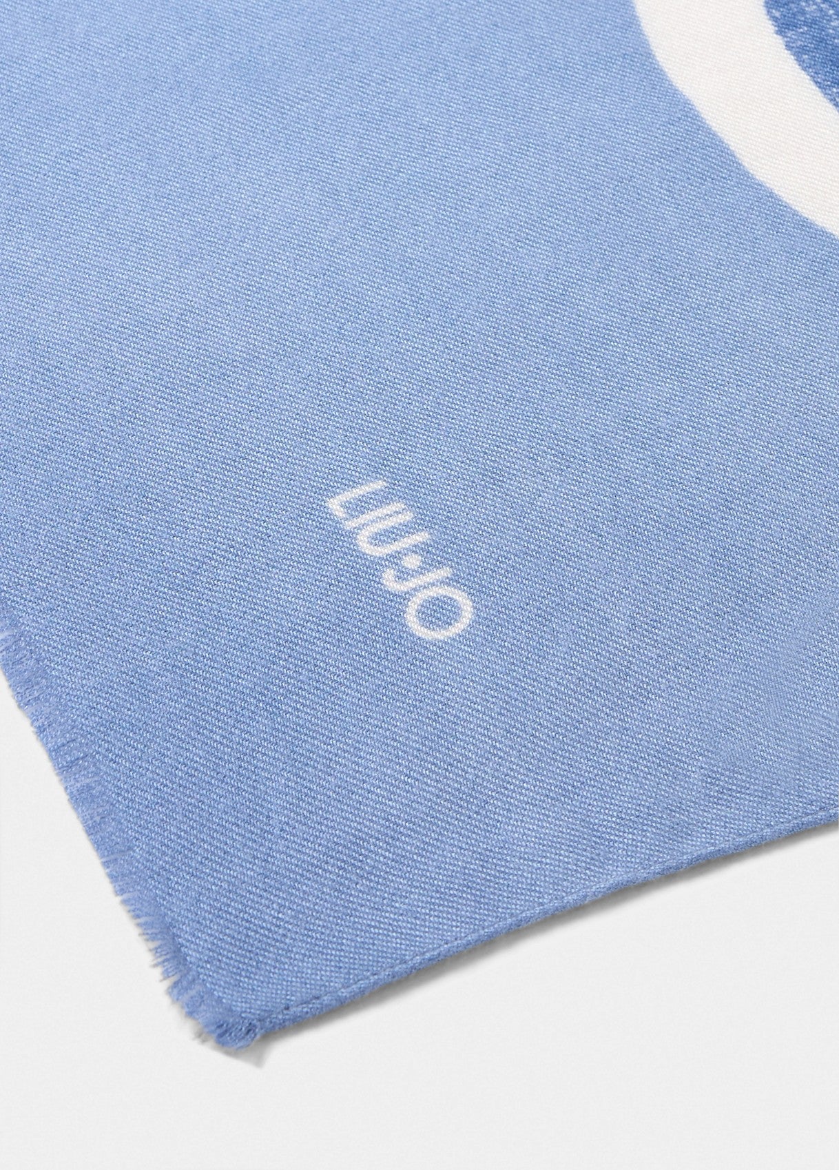 2F5082T030074015T.U.-light blue