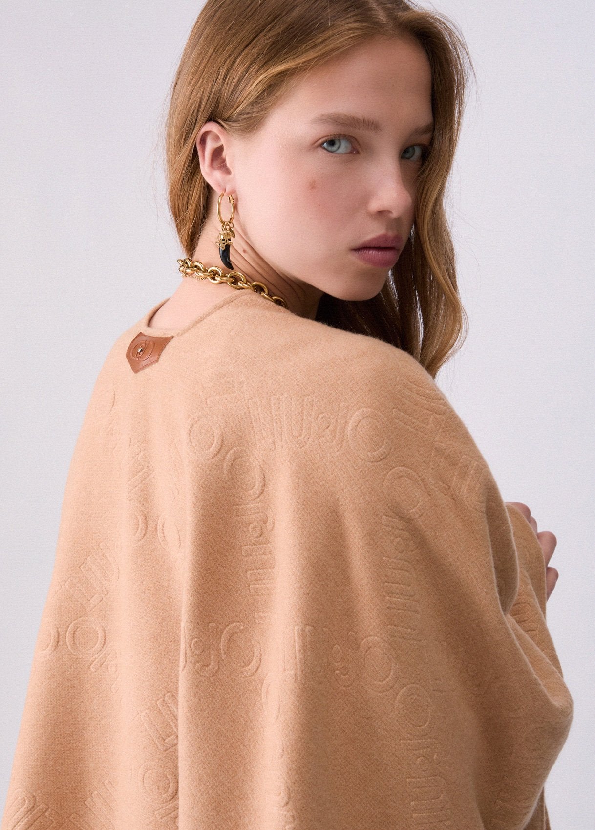 2F6042T275100070T.U.-camel