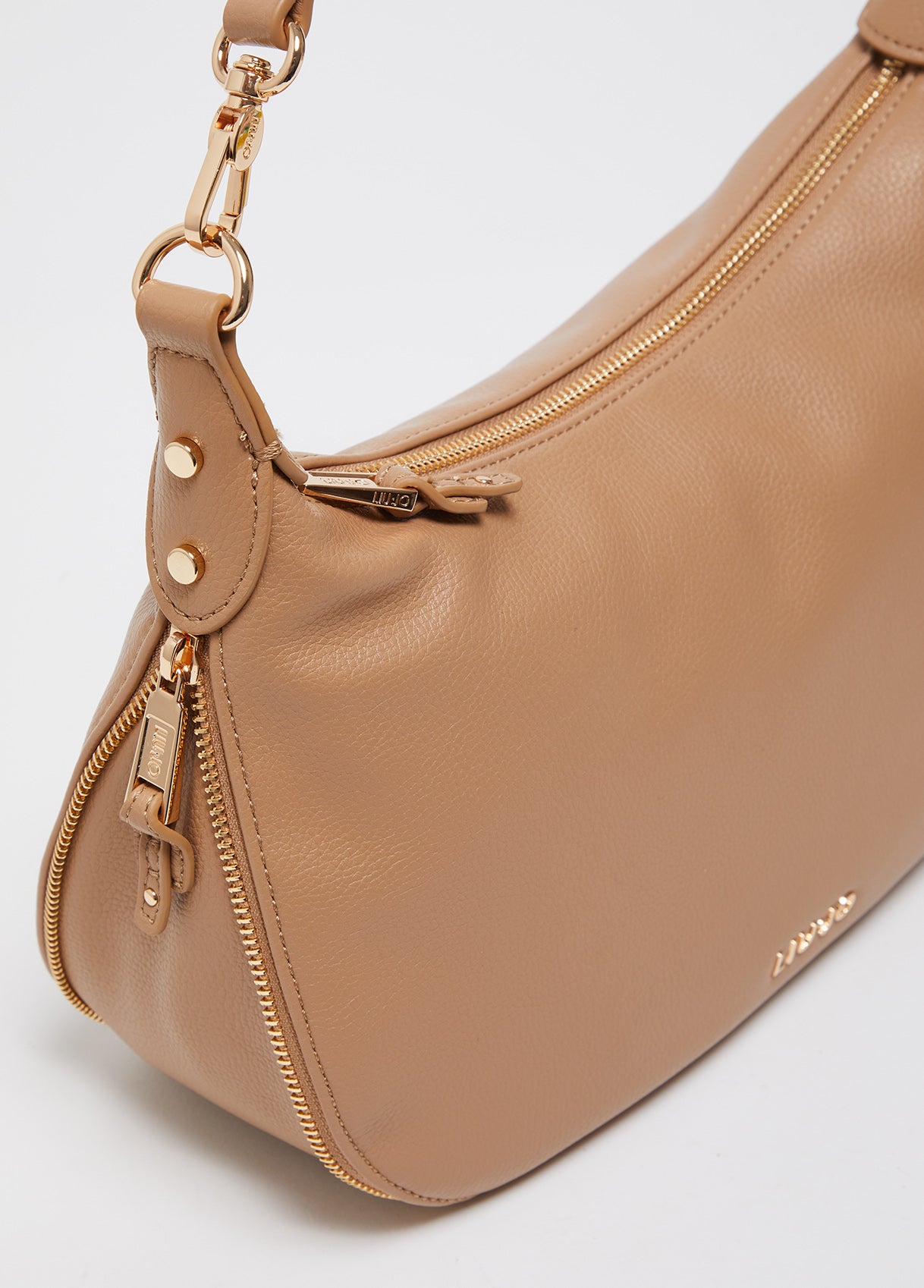 AA5133E005400070T.U.-camel