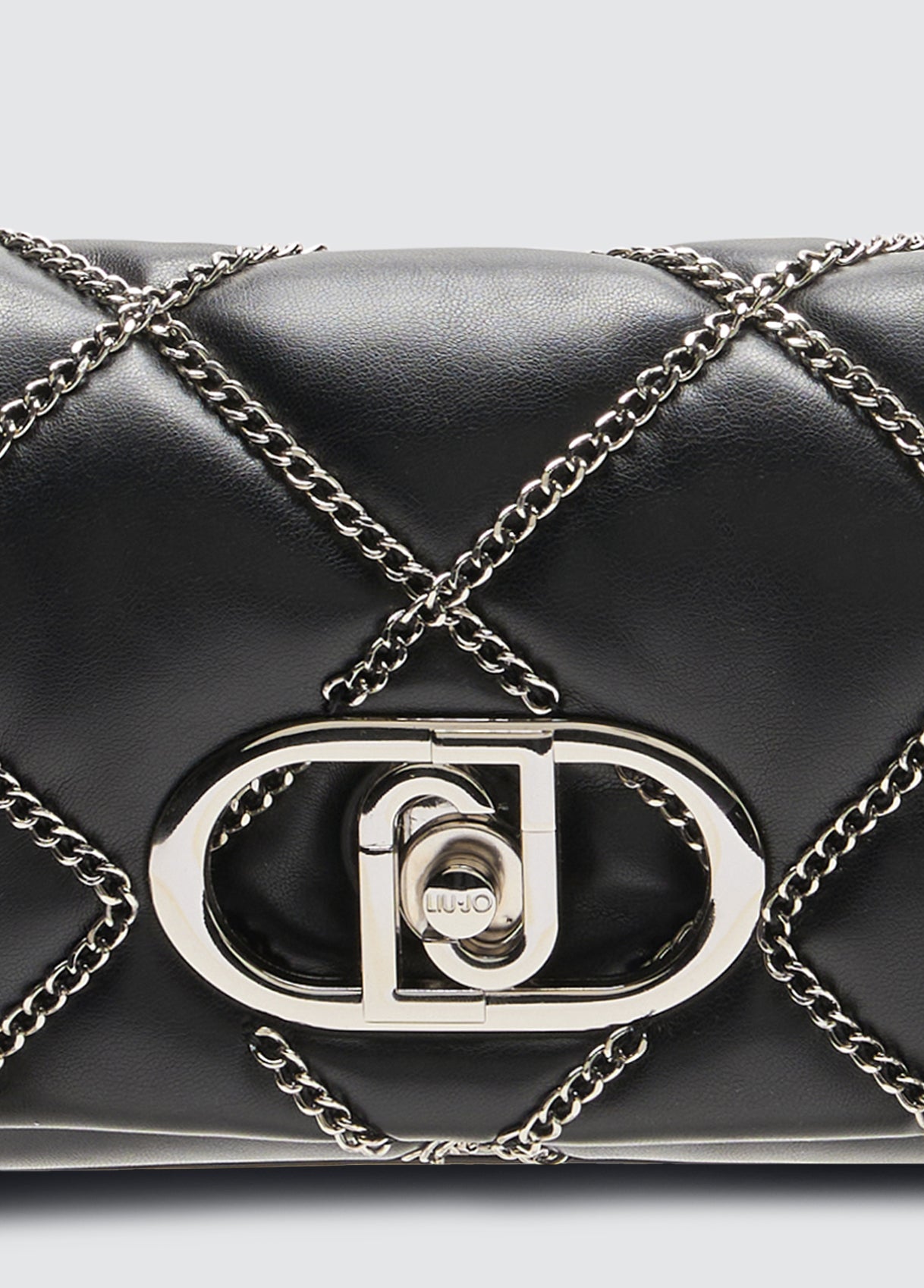 AA5269E000622222T.U.-black
