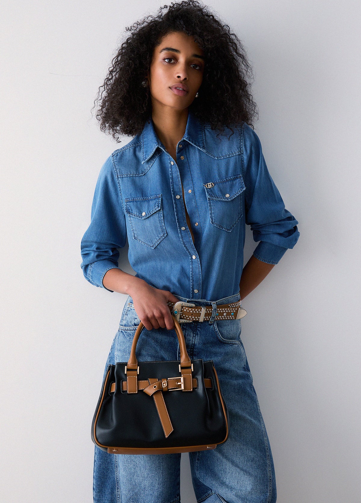 AA6032E112022222T.U.-black