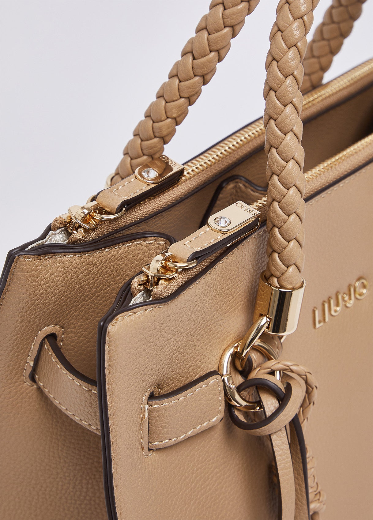 AA6069E101200070T.U.-camel