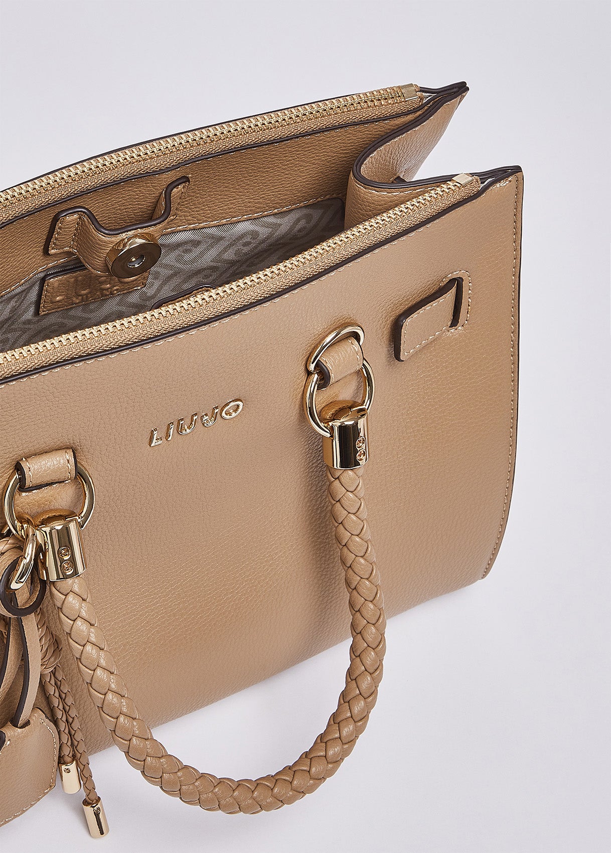 AA6069E101200070T.U.-camel