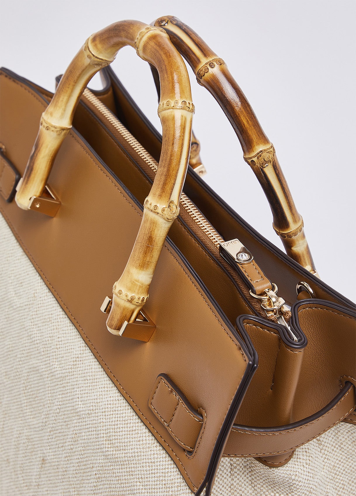 AA6086T381A00005T.U.-beige