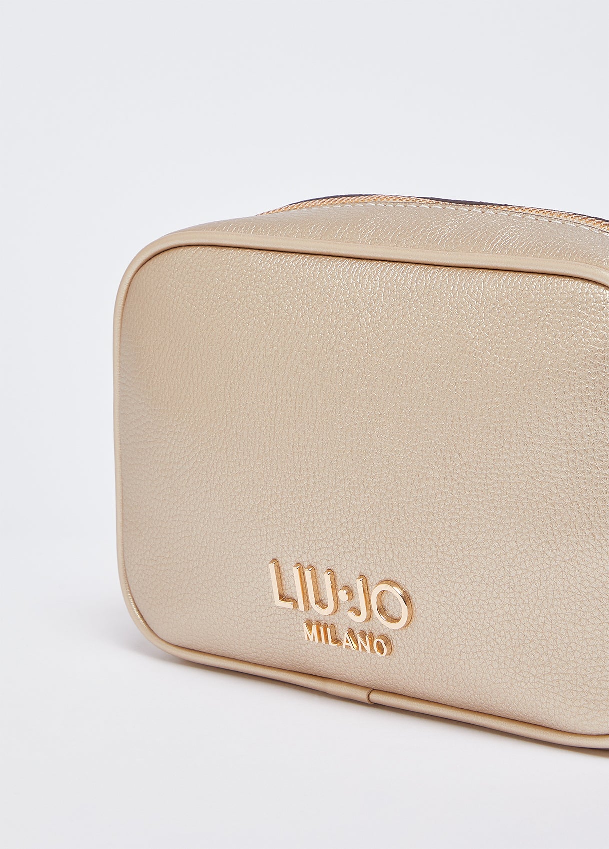 AA6137E101290048T.U.-light gold