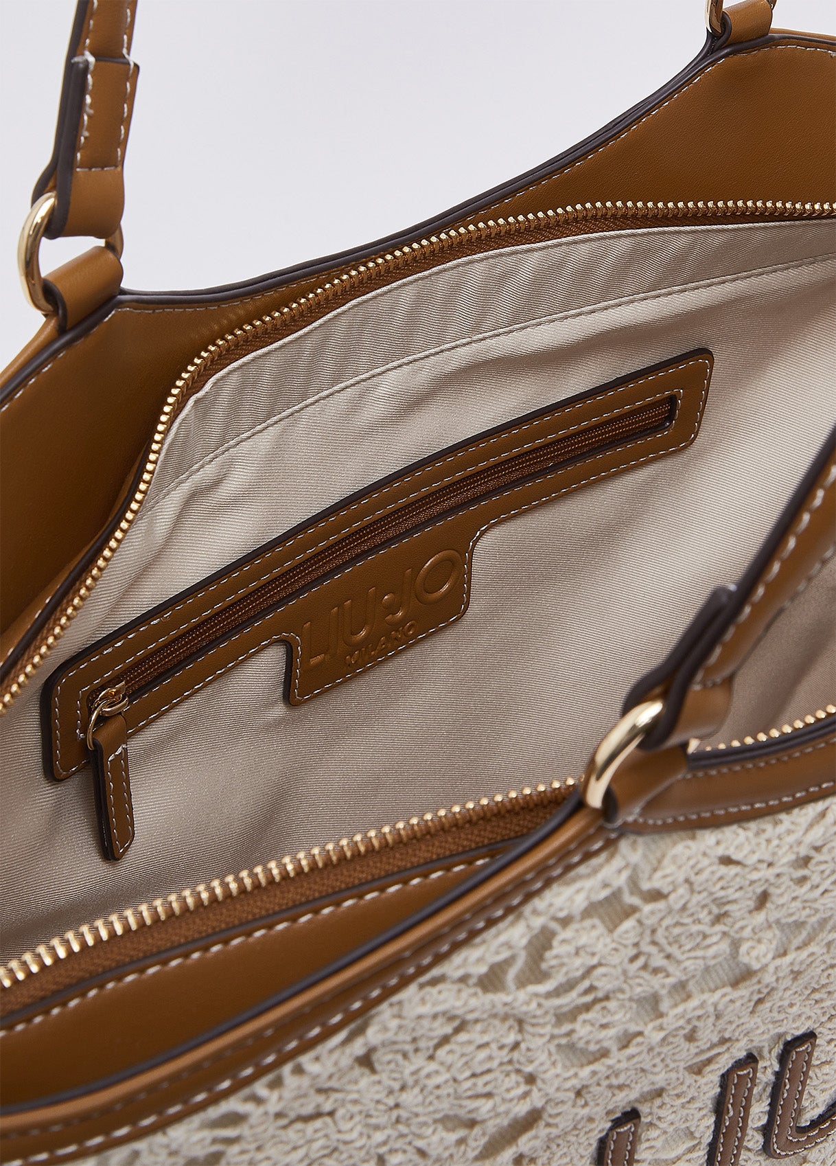 AA6208J3865X0459T.U.-cream