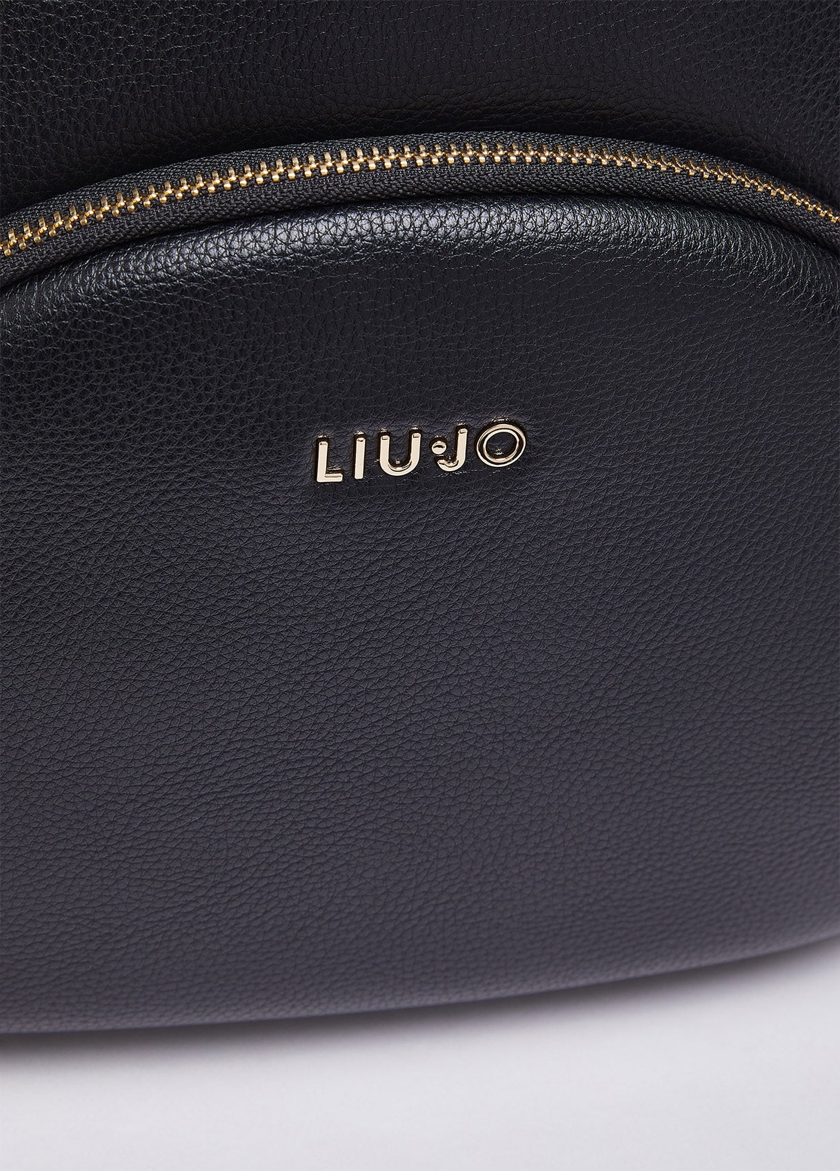 AA6209E101222222T.U.-black