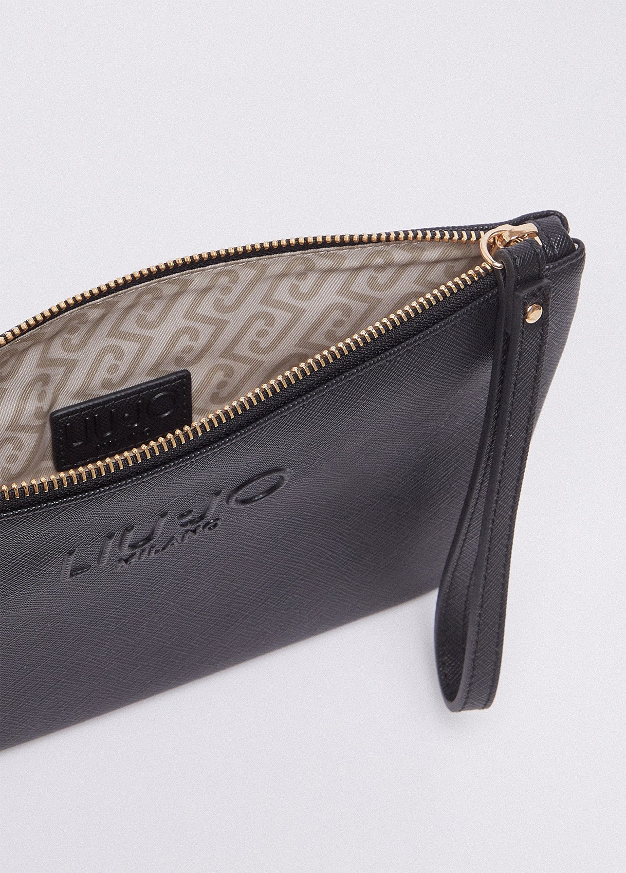 AA6225ES02922222T.U.-black