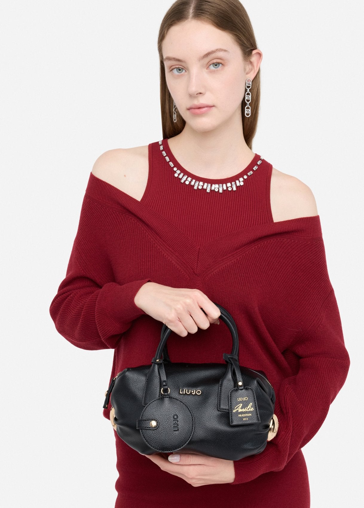 AF5028E005822222T.U.-black