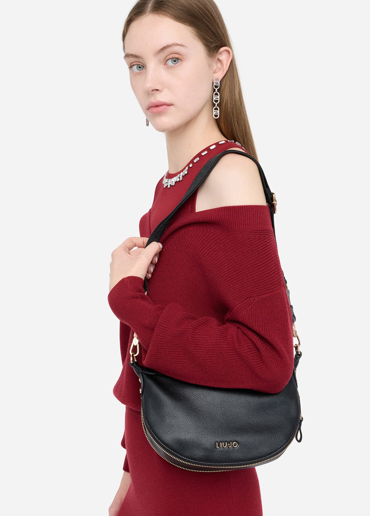 AF5043E005822222T.U.-black