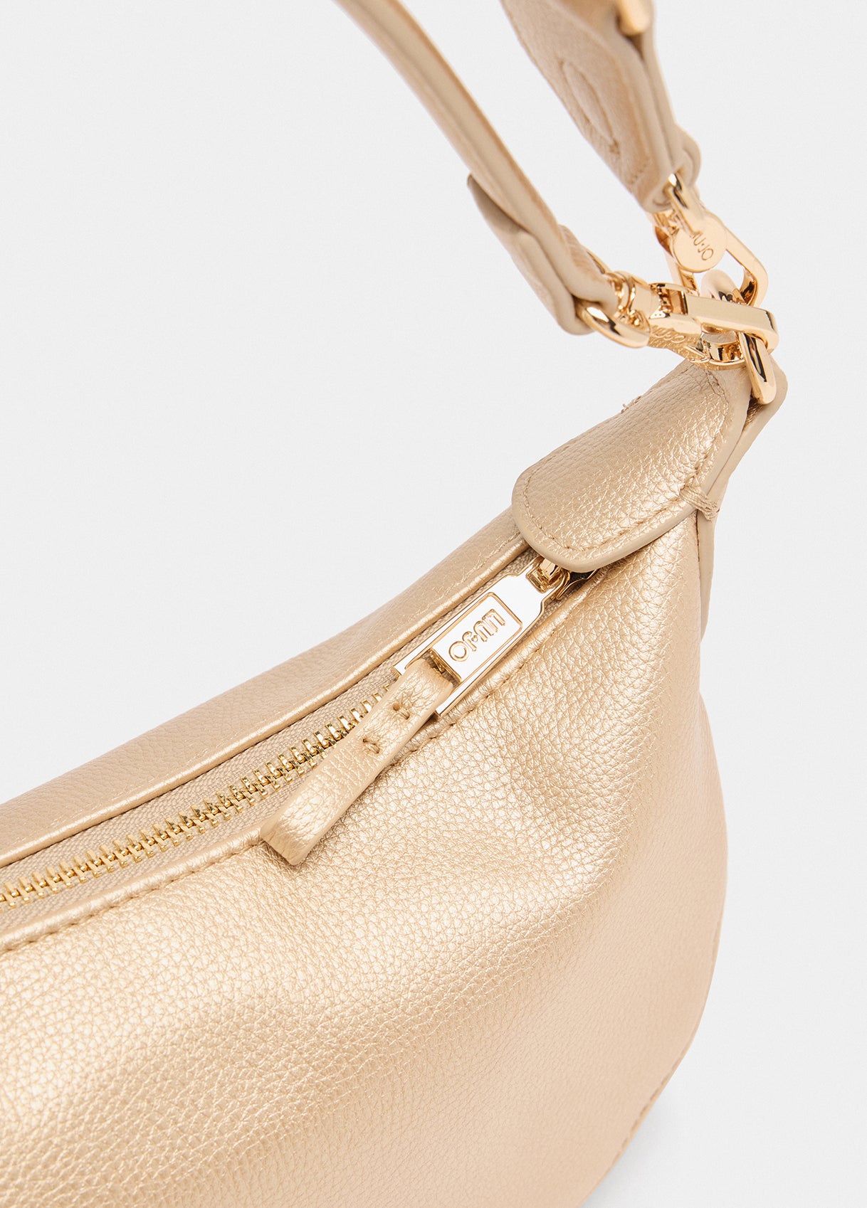 AF5043E005890048T.U.-light gold colour