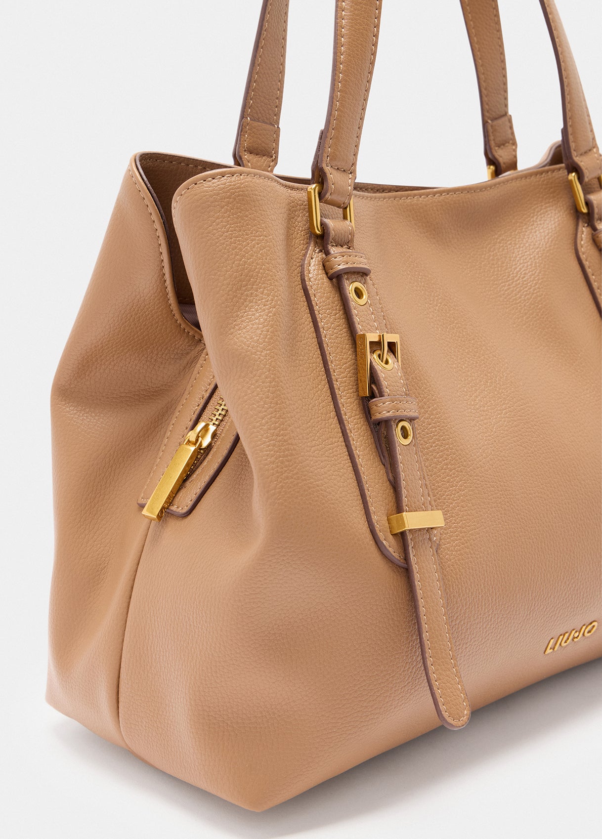 AF5045E005881140T.U.-caramel