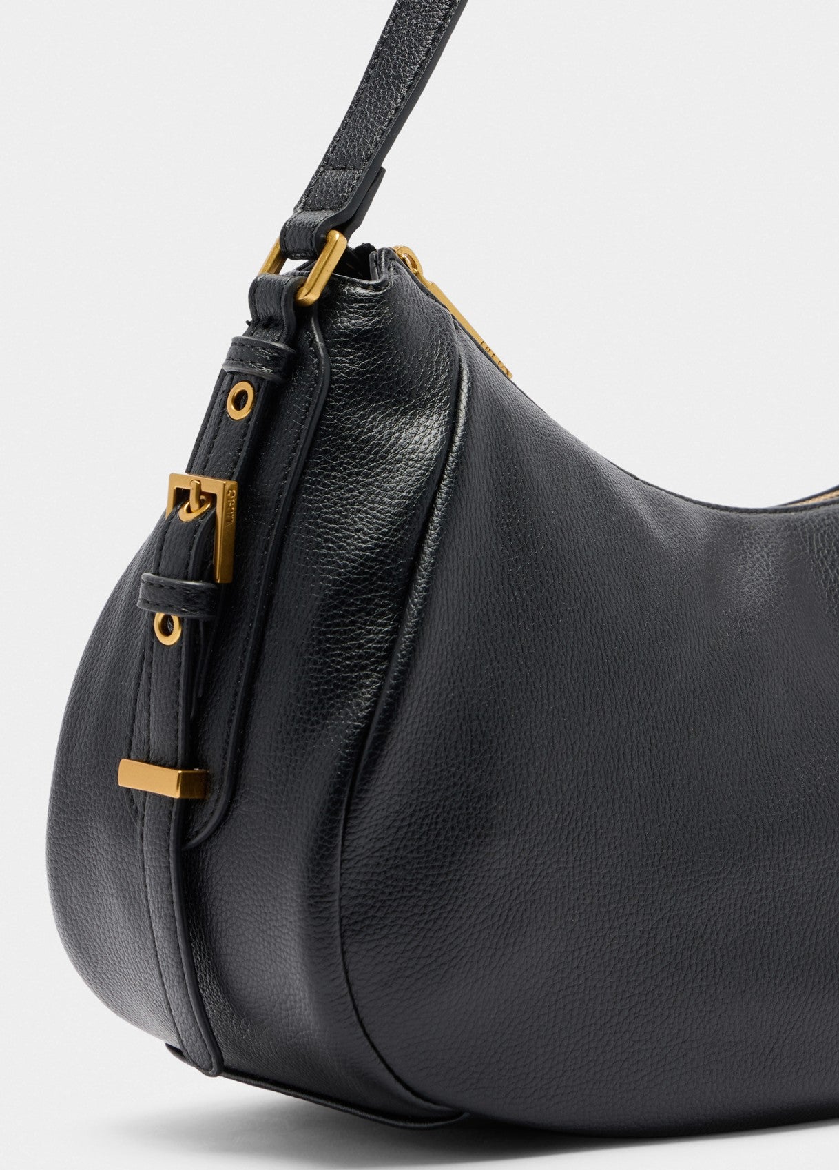 AF5047E005822222T.U.-black
