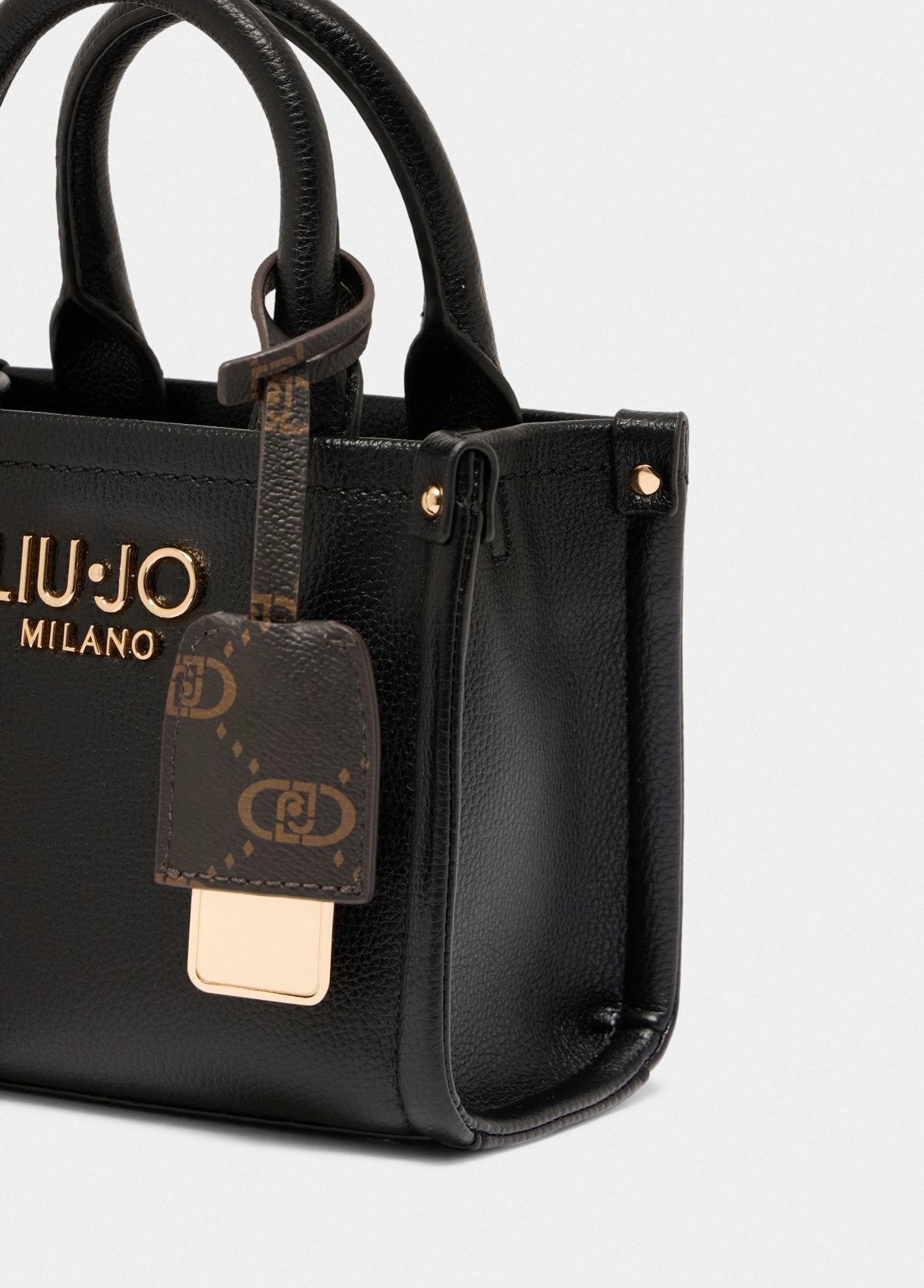 AF5102E005822222T.U.-black
