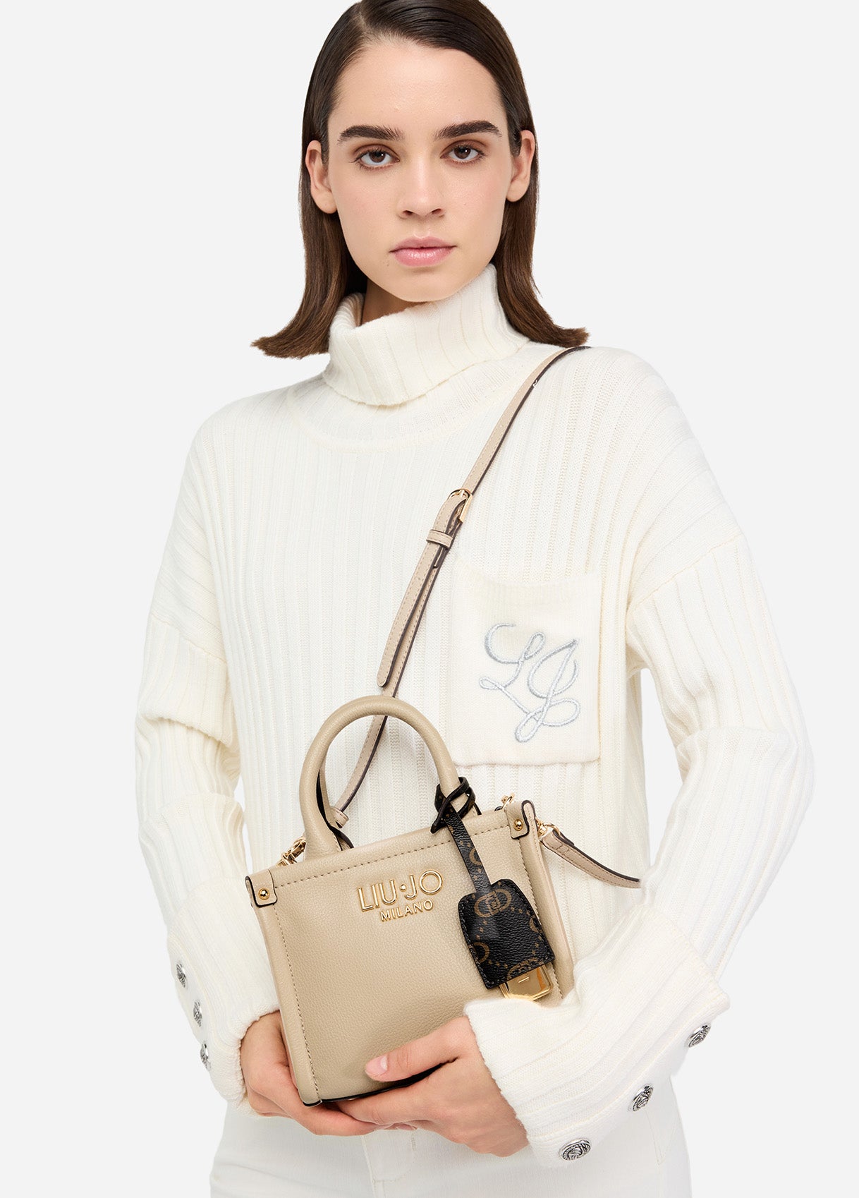 AF5102E005851308T.U.-light beige