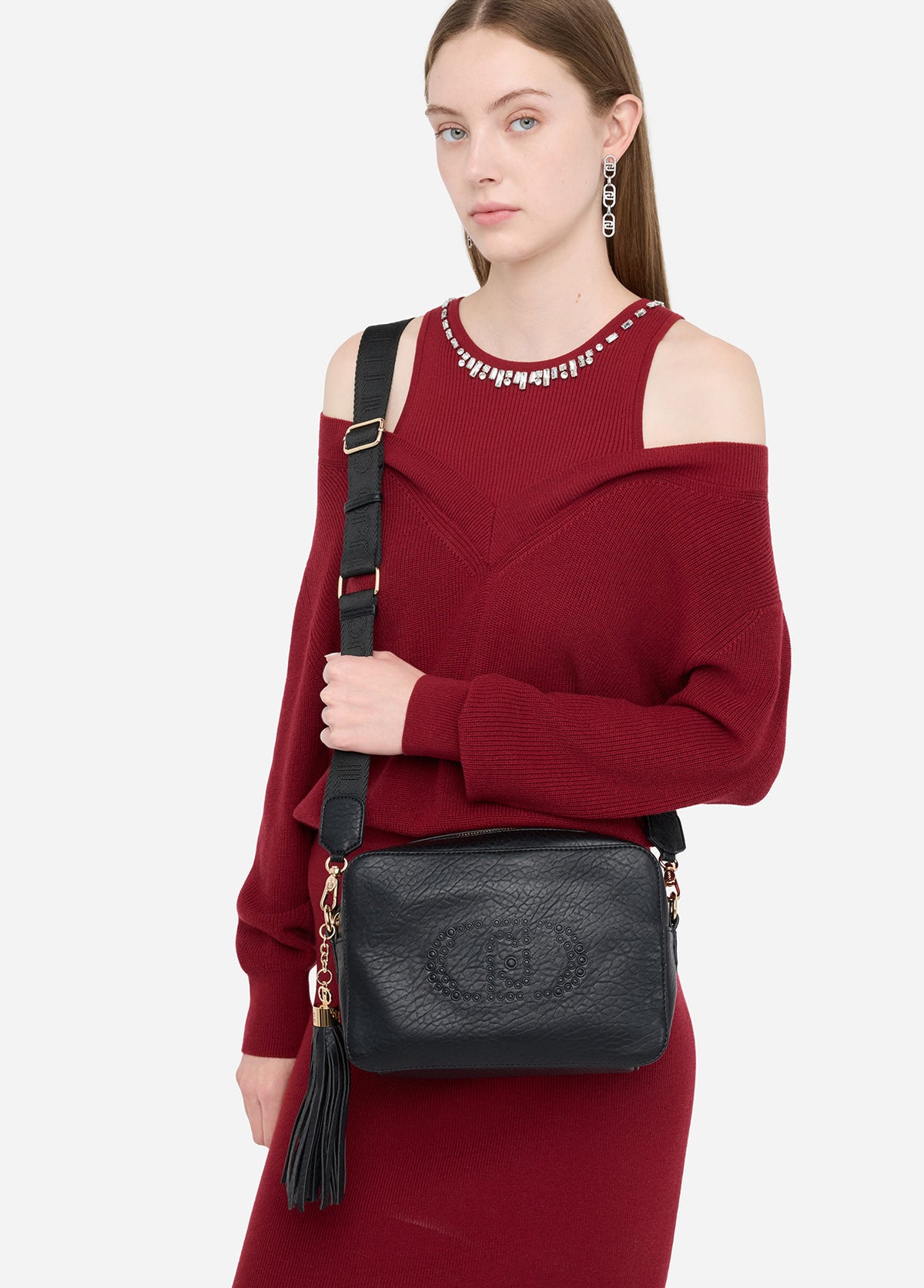 AF5124E016122222T.U.-black