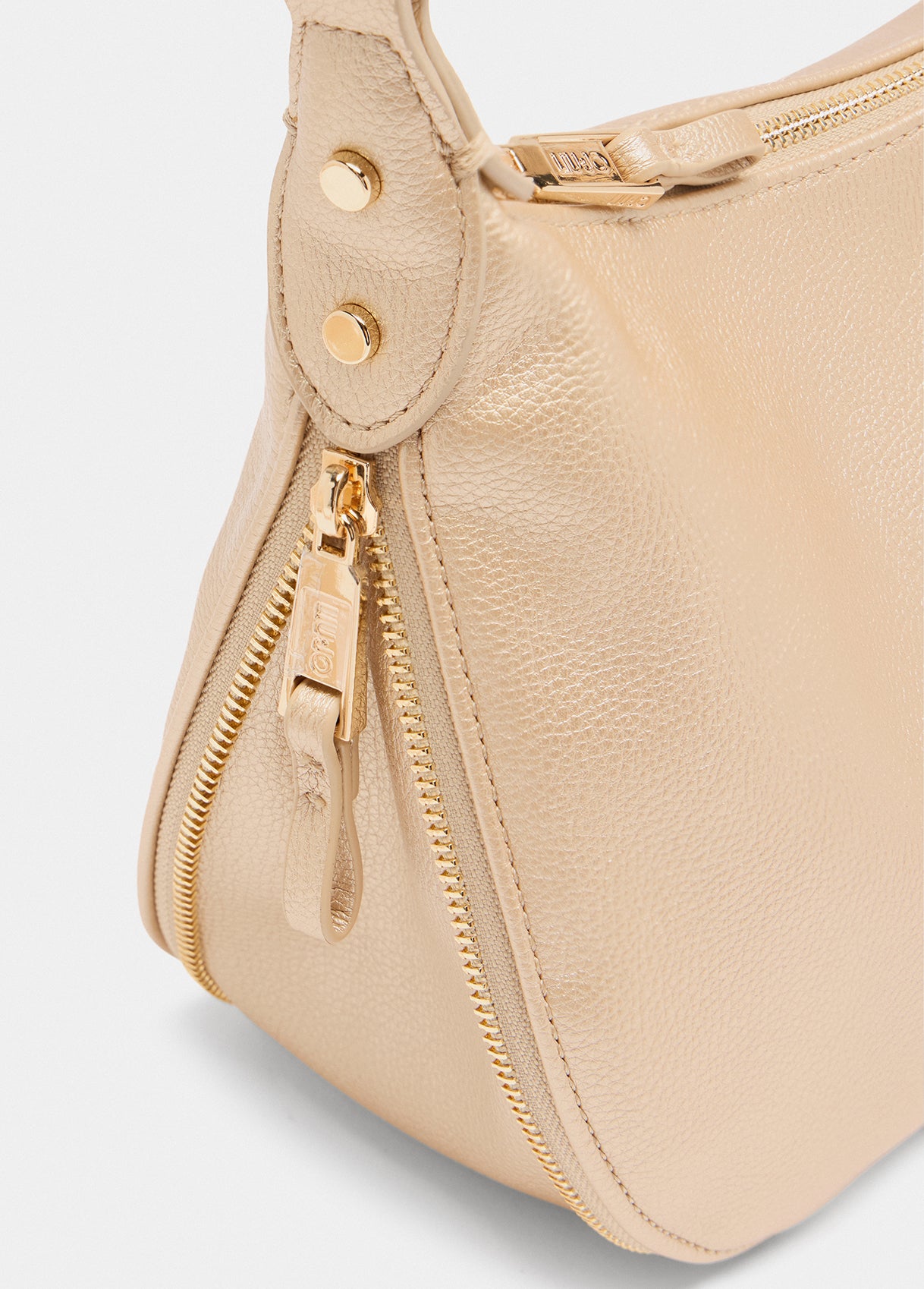 AF5133E005890048T.U.-light gold colour