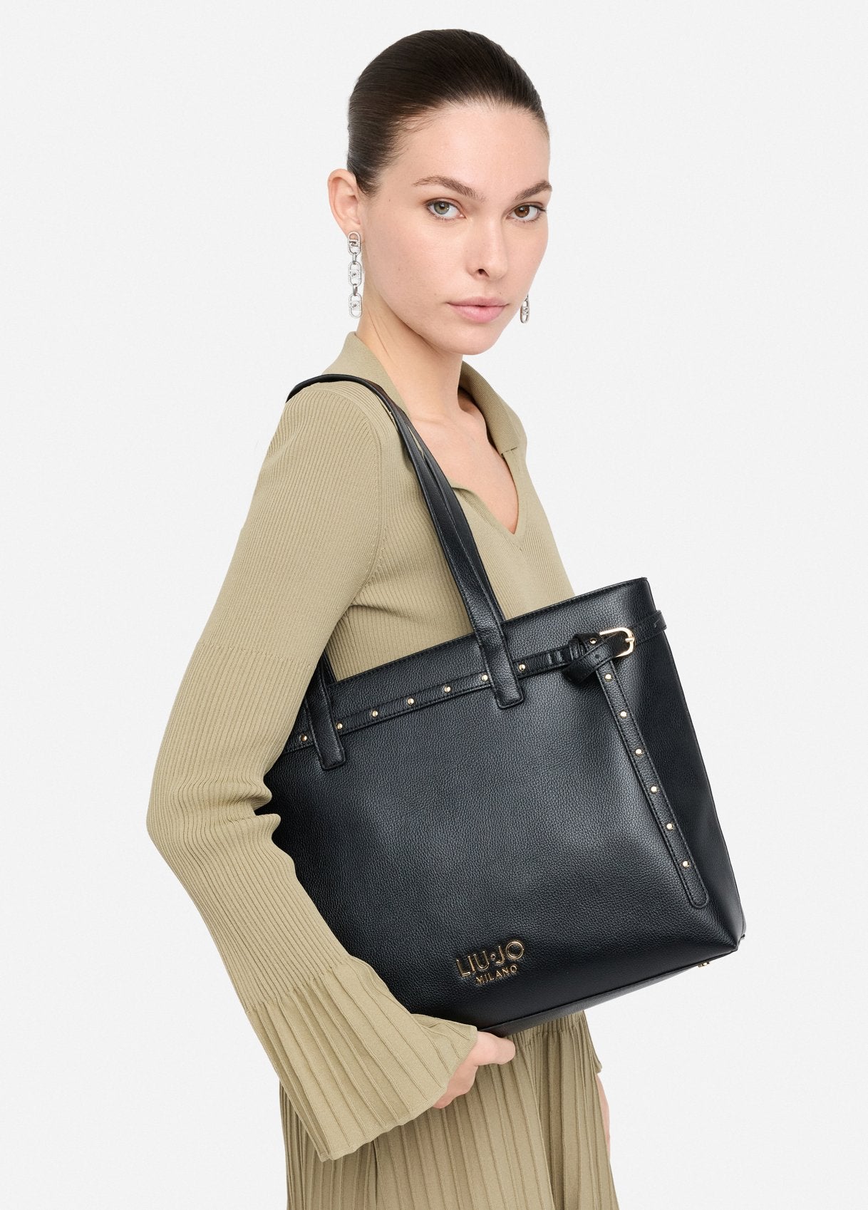 AF5135E005822222T.U.-black