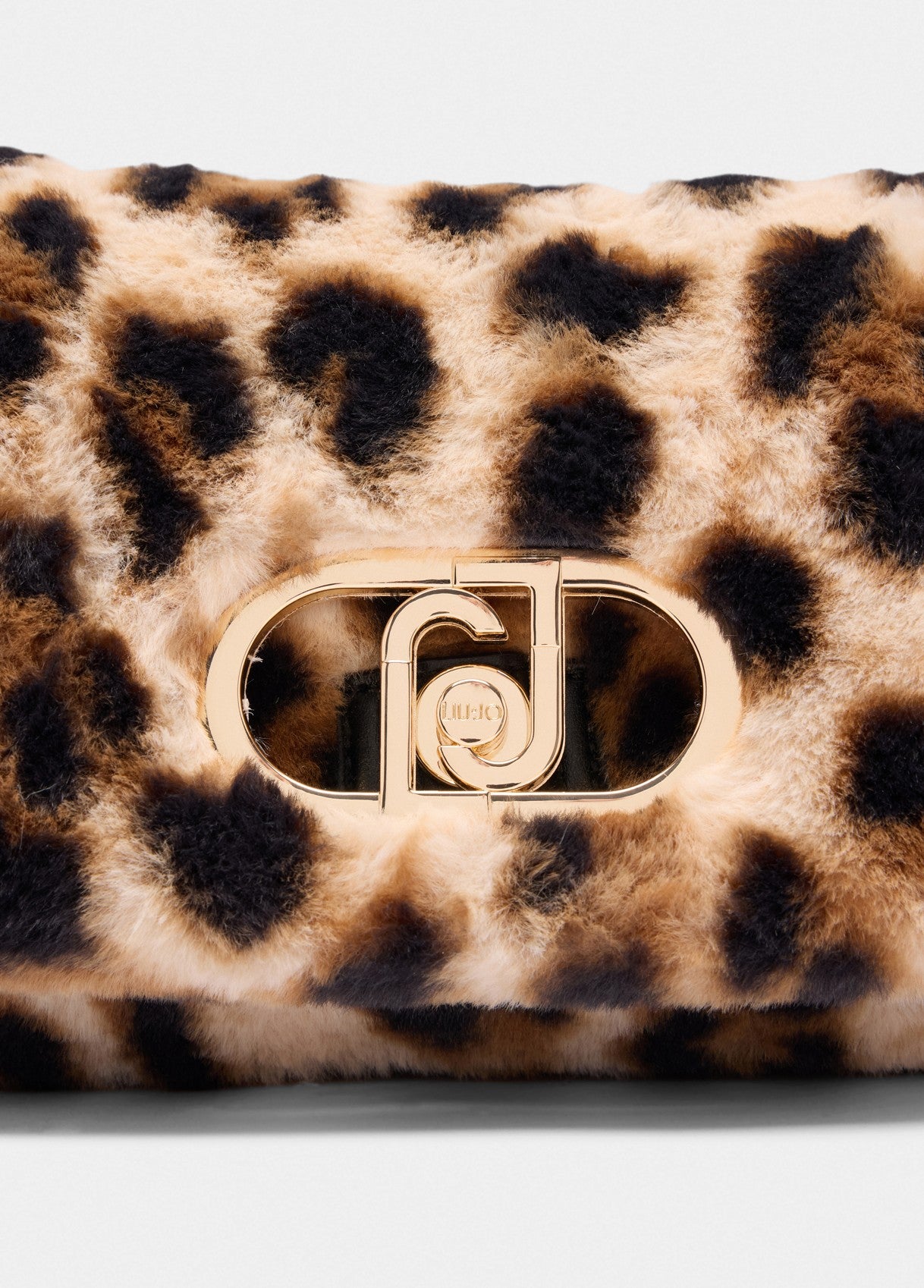 AF5138E041000047T.U.-animal print