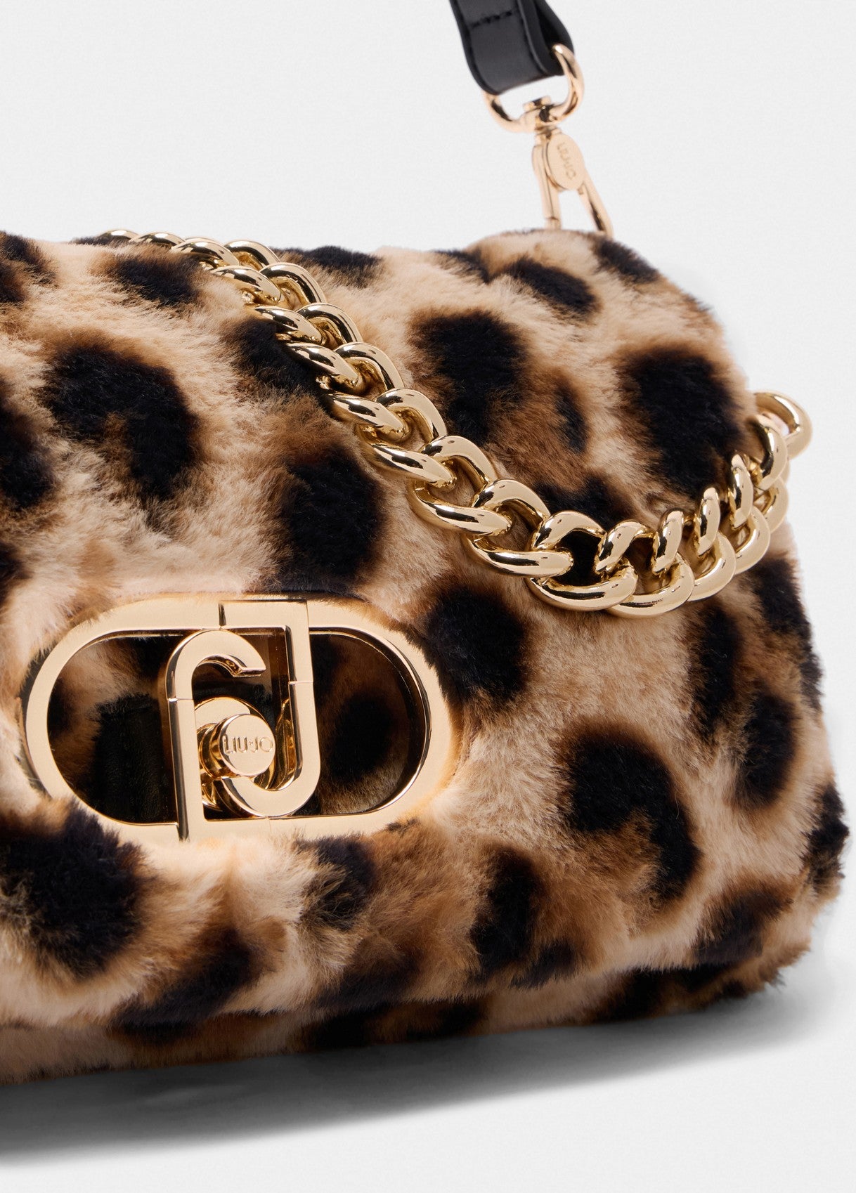 AF5138E041000047T.U.-animal print