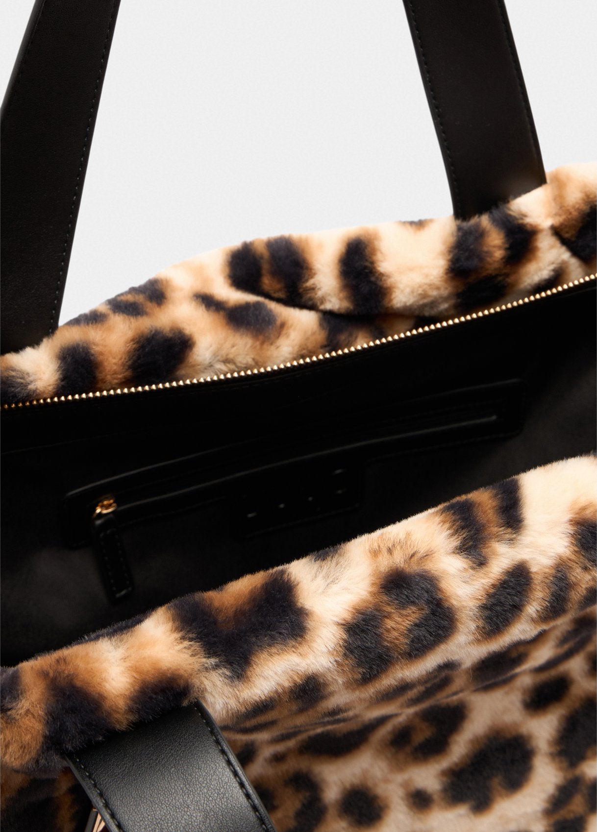 AF5154E030500047T.U.-animal print