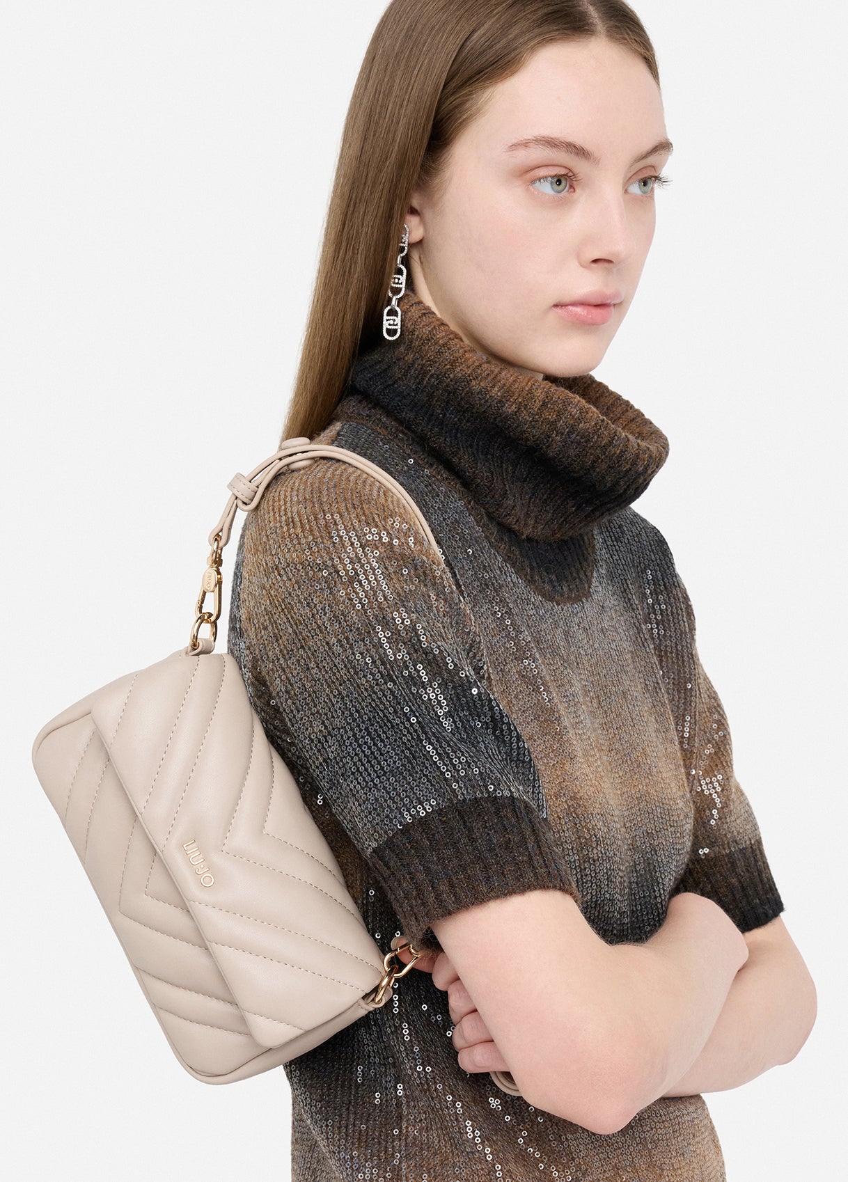 AF5190E042651308T.U.-light beige