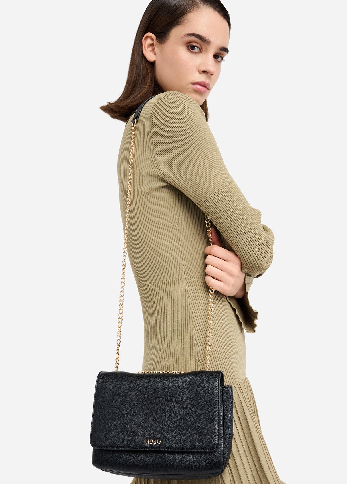 AF5199E005822222T.U.-black