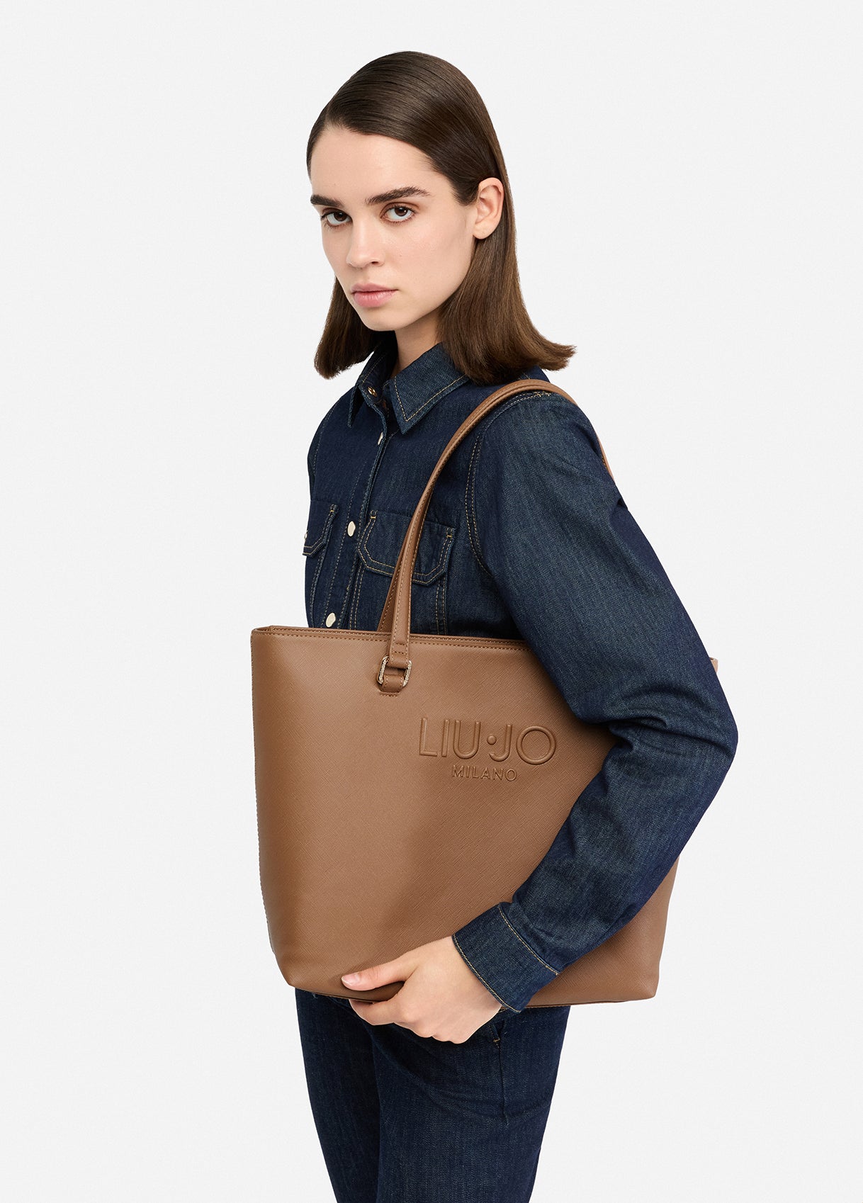 AF5321E008781140T.U.-caramel