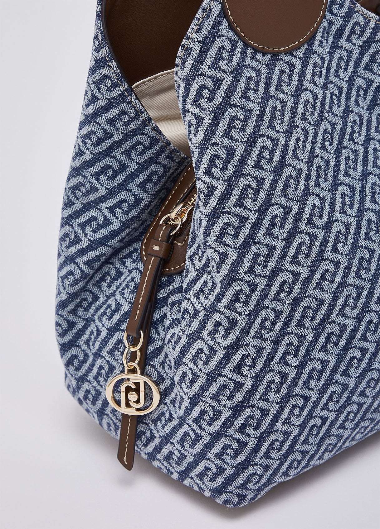 AF6024T703A00770T.U.-blue denim