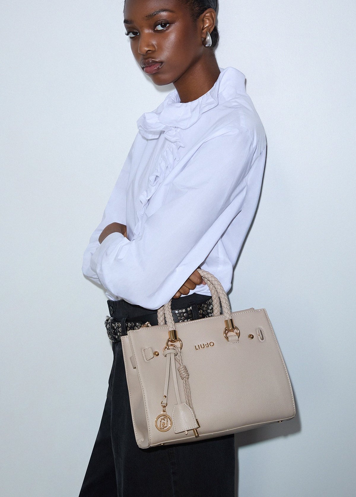 AF6069E101951308T.U.-white