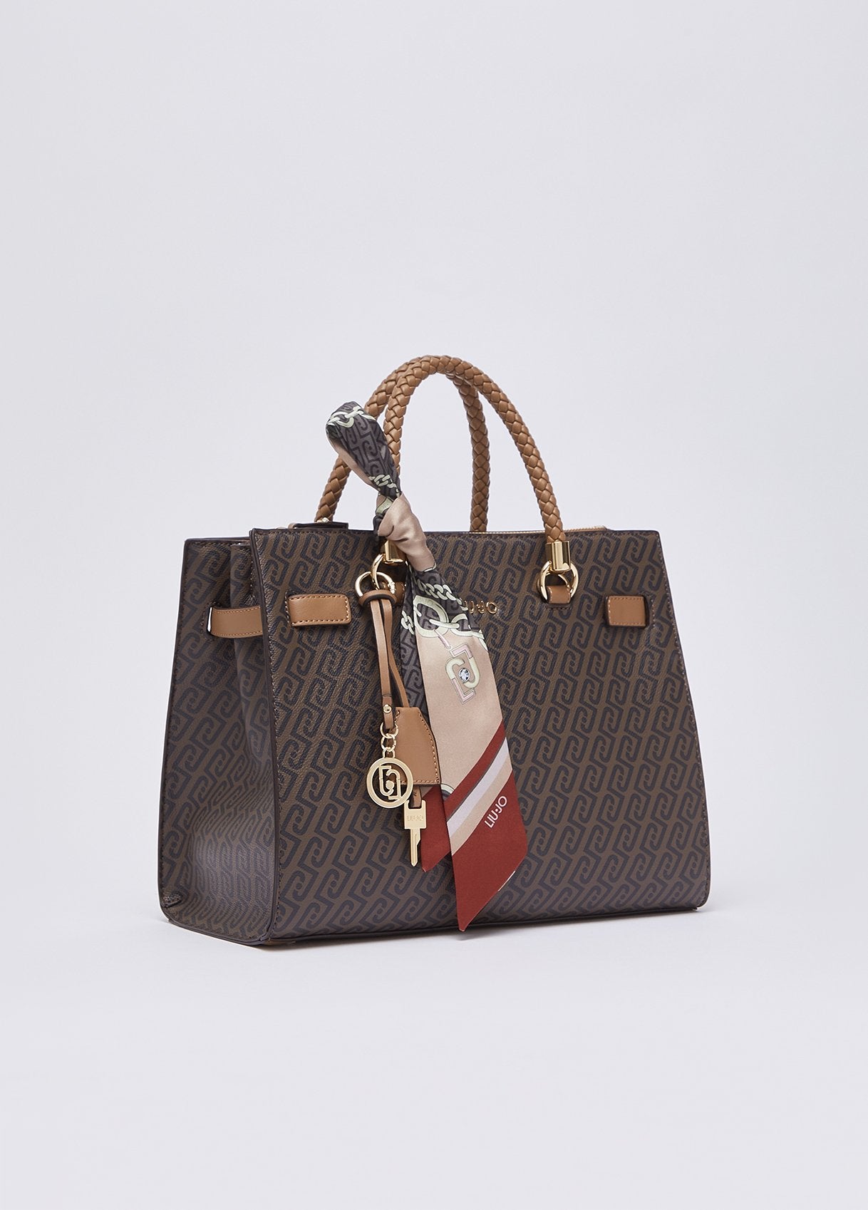 AF6086E113781140T.U.-beige