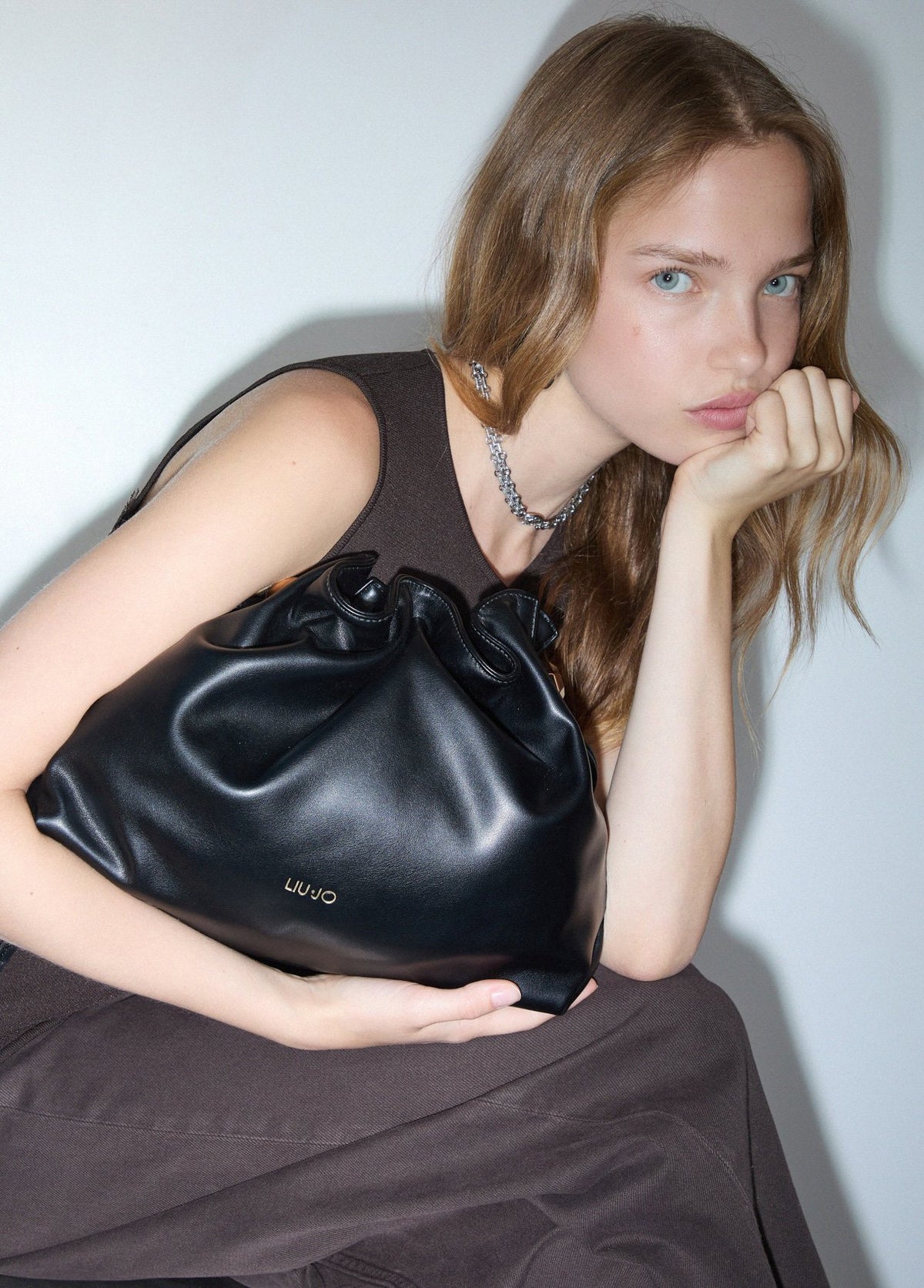 AF6096E106522222T.U.-black