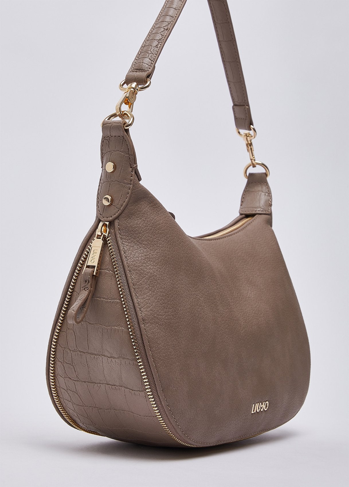 AF6133E114271409T.U.-mocha
