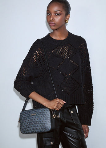 AF6211E113722222T.U.-black