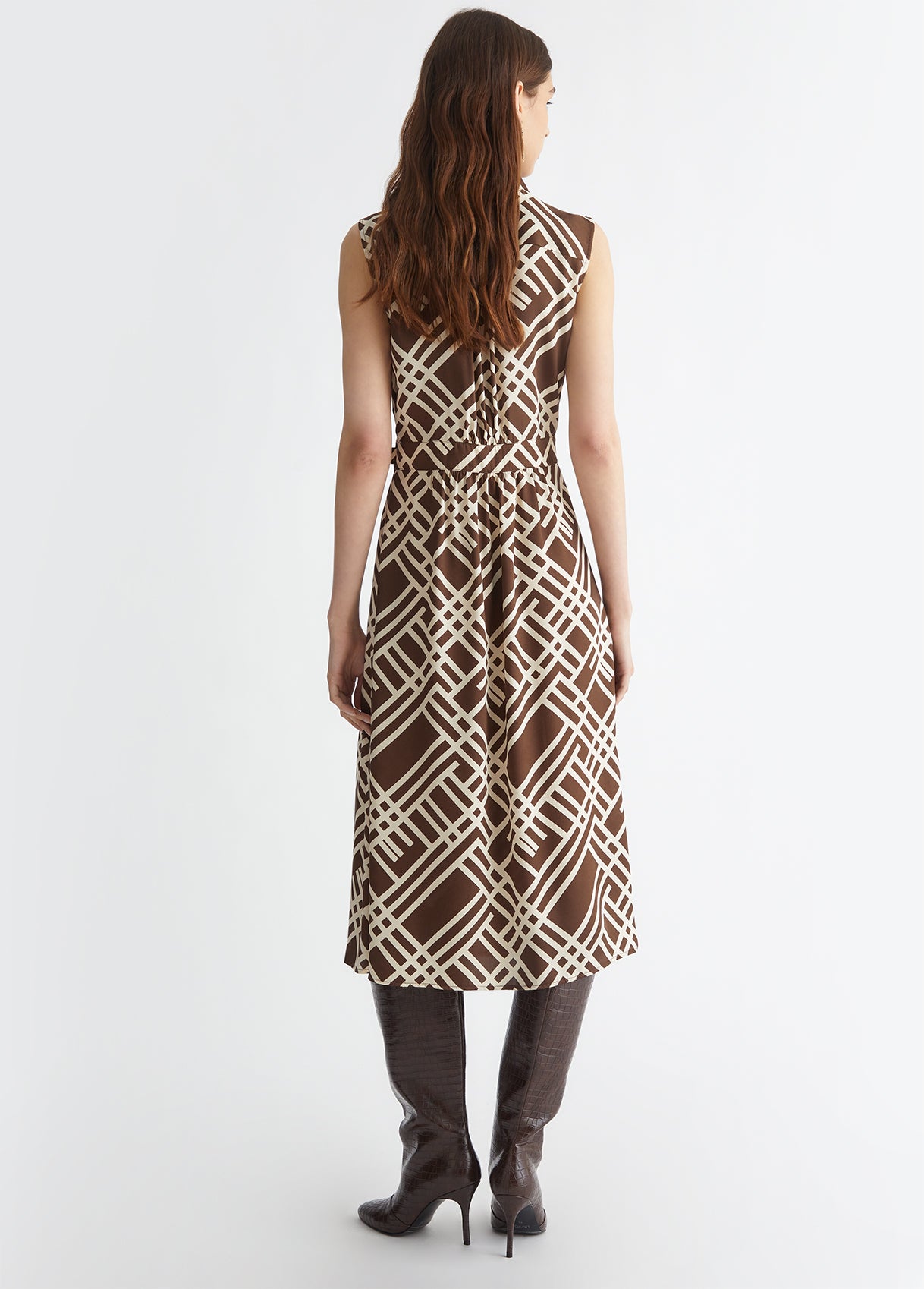 CF4446TS987N961938-brown geometric print