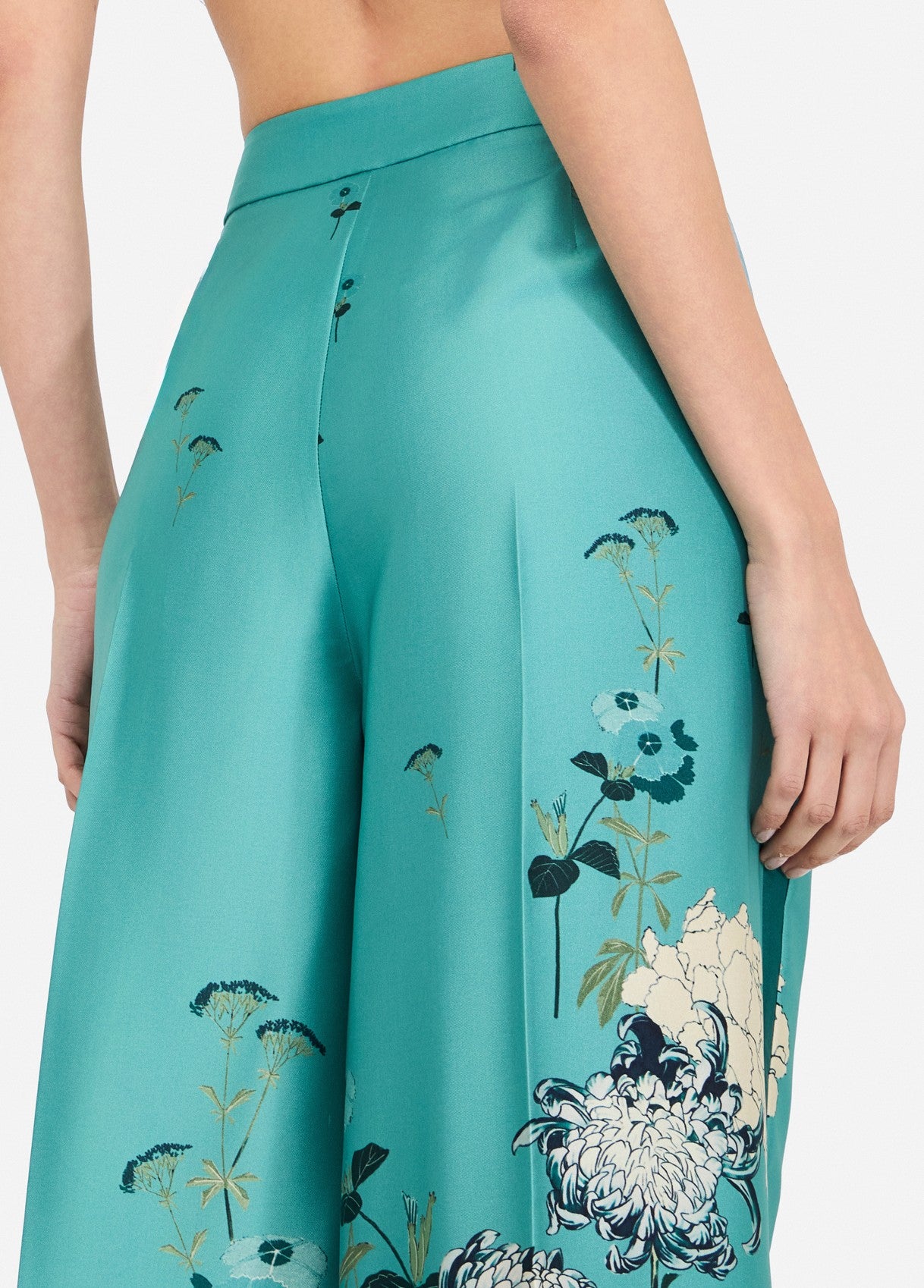 CF5301TS555M971642-azure blue with flowers