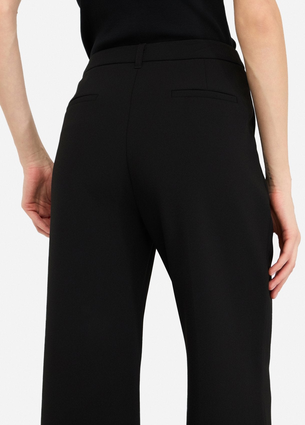 CF5385T25272222238-black