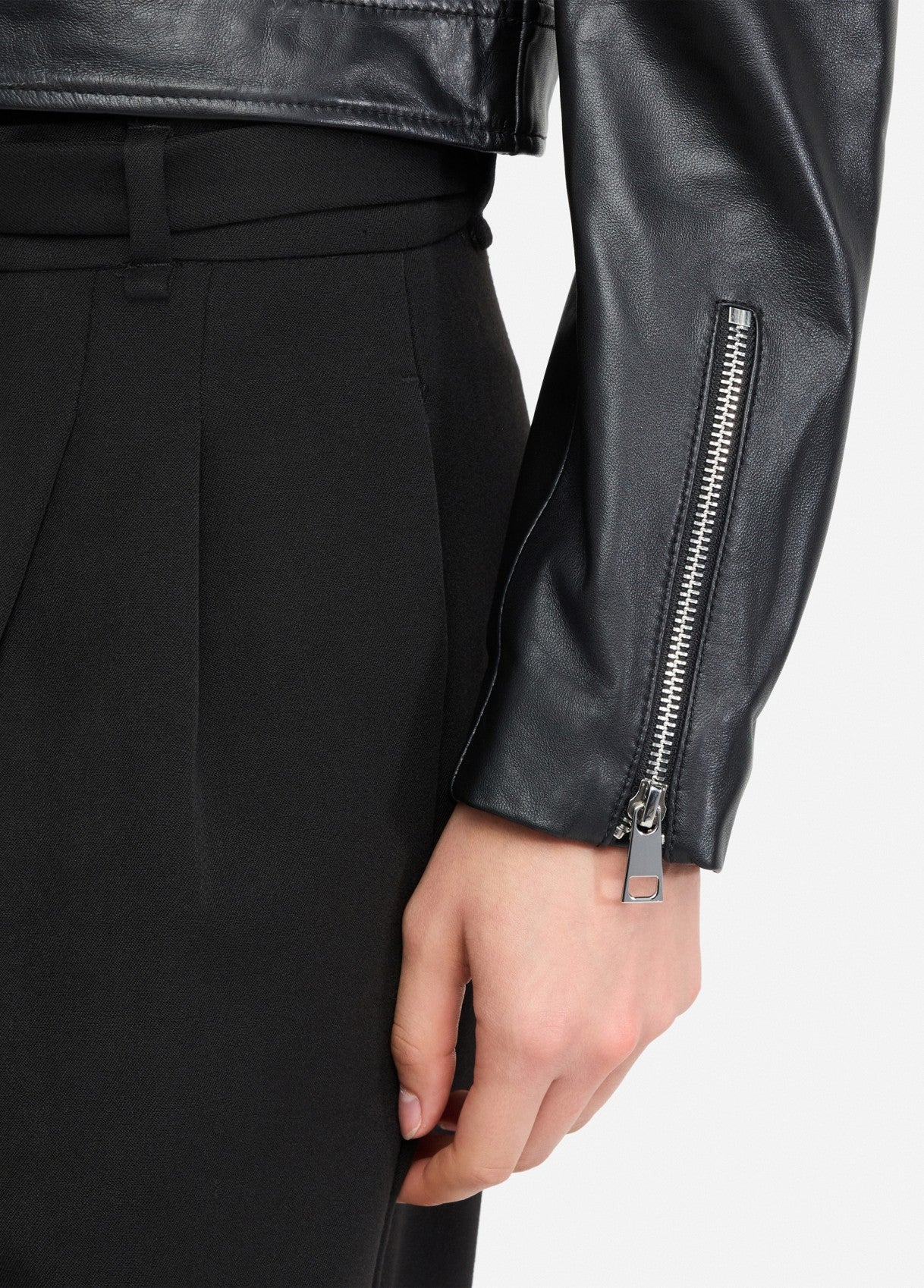 MF5174P04052222238-black